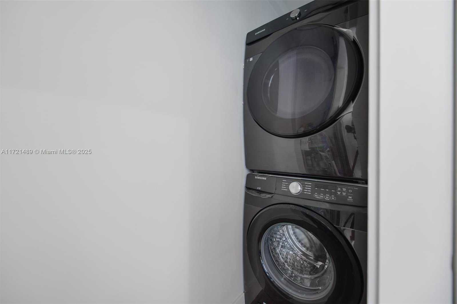 Small Image of 1208 GUAVA ISLE, Fort Lauderdale Number 25