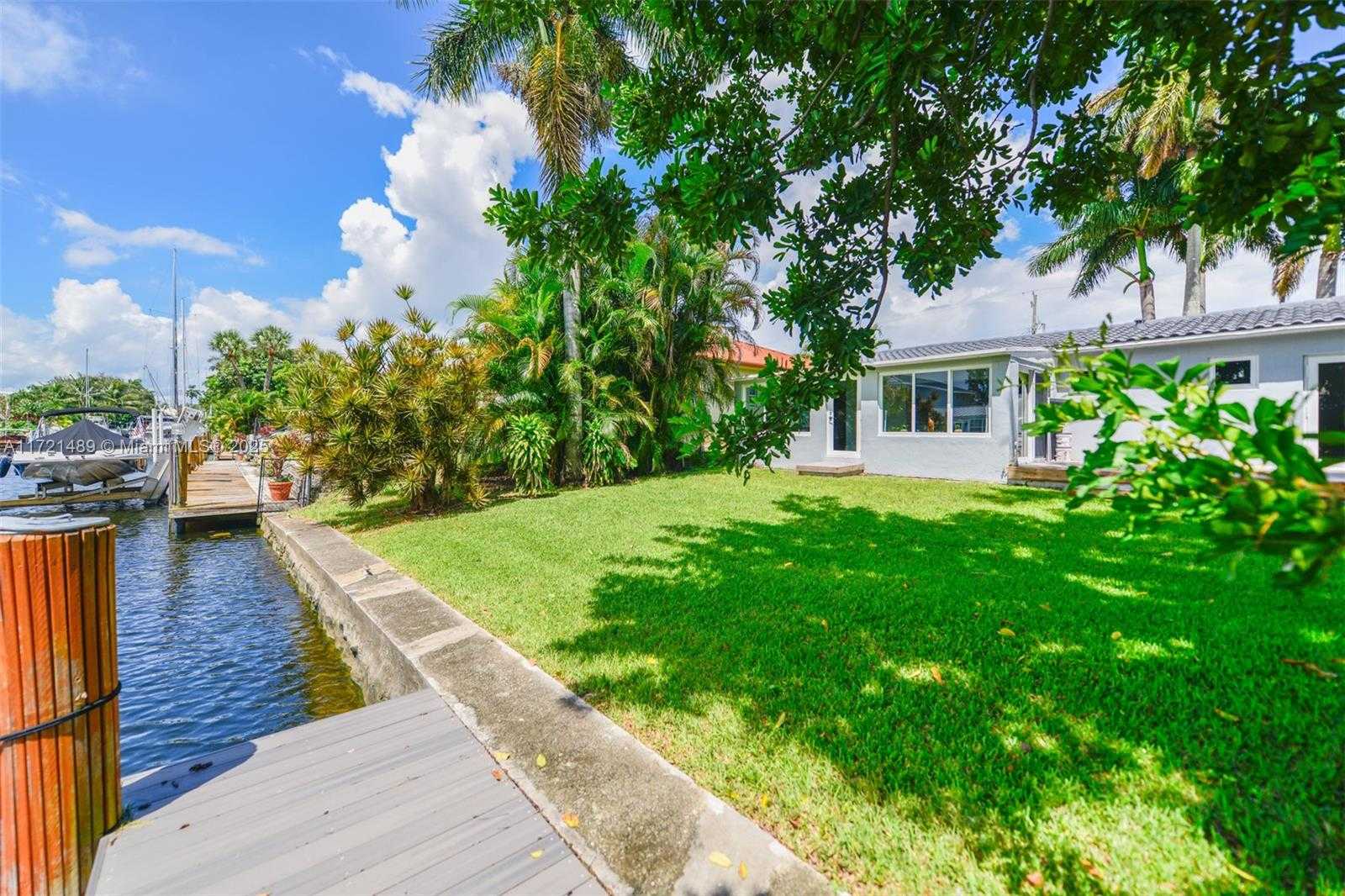 Small Image of 1208 GUAVA ISLE, Fort Lauderdale Number 29