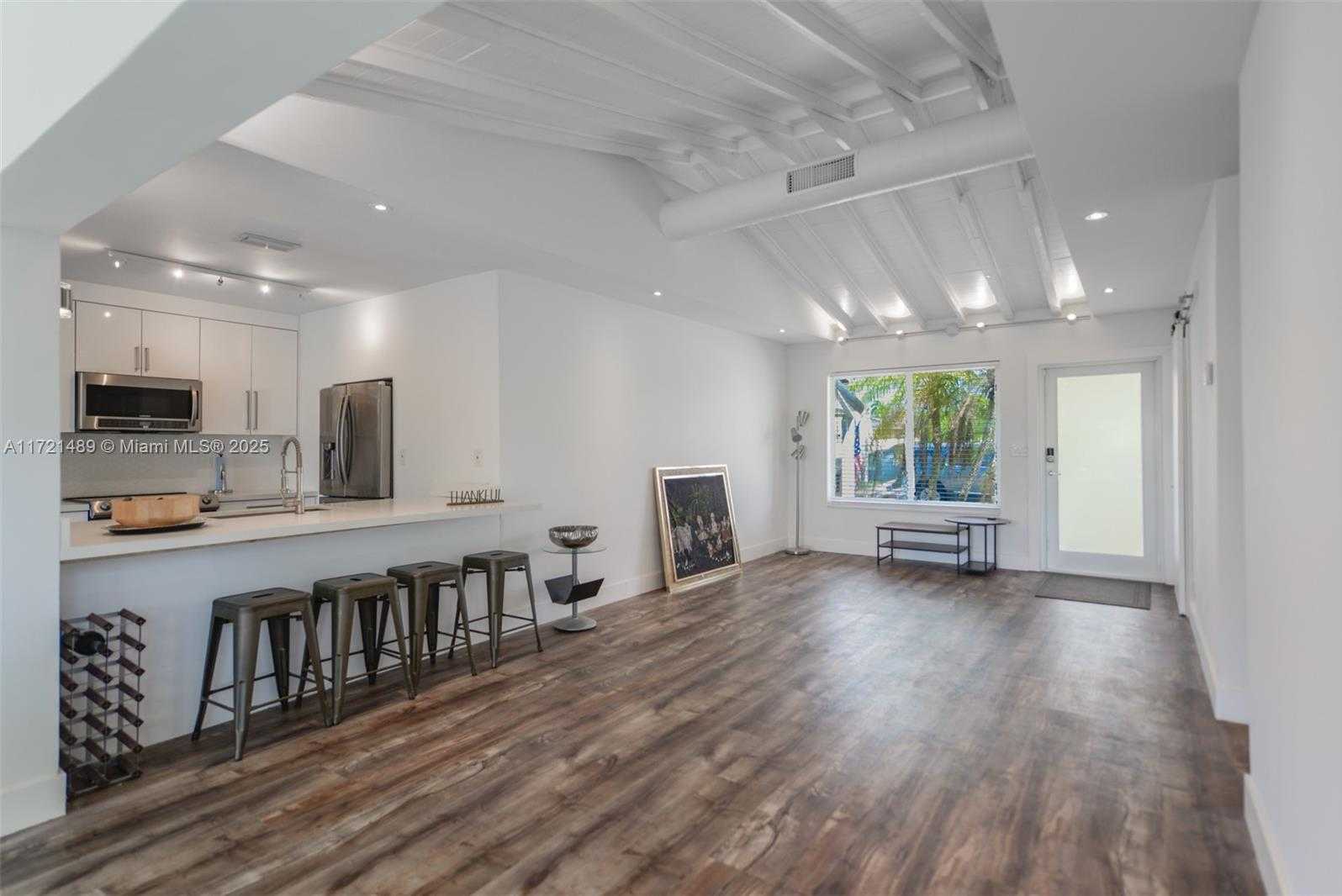 Small Image of 1208 GUAVA ISLE, Fort Lauderdale Number 7