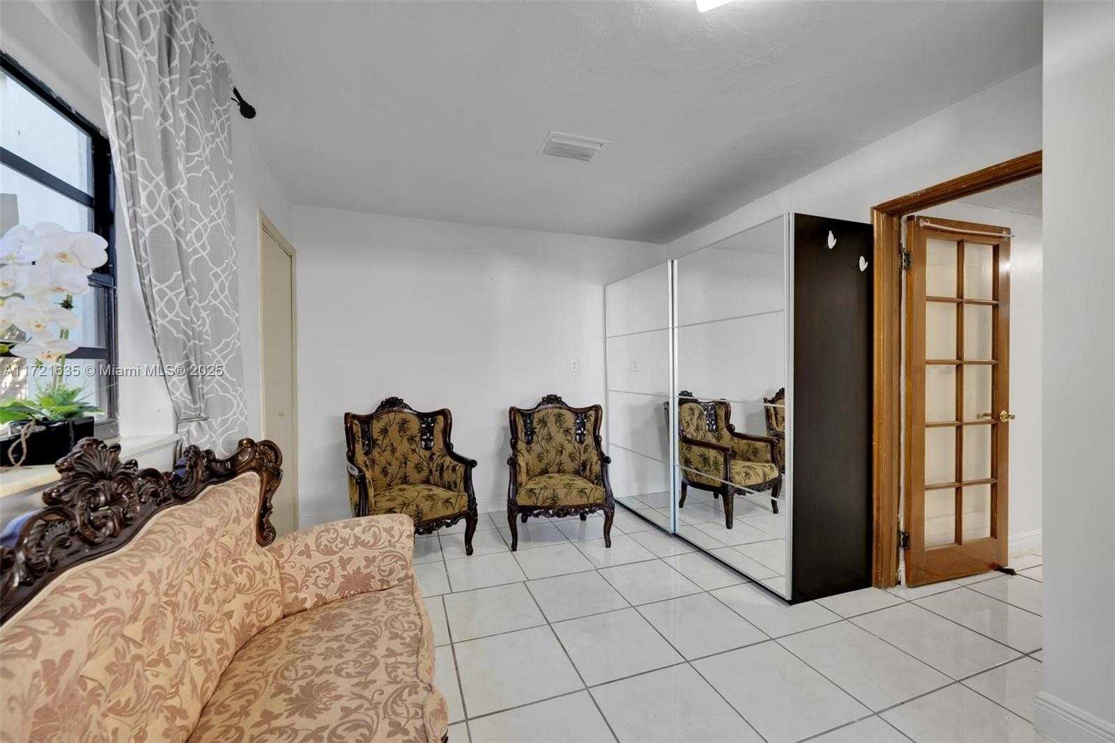 Small Image of 462 EAST 39TH ST, Hialeah Number 21