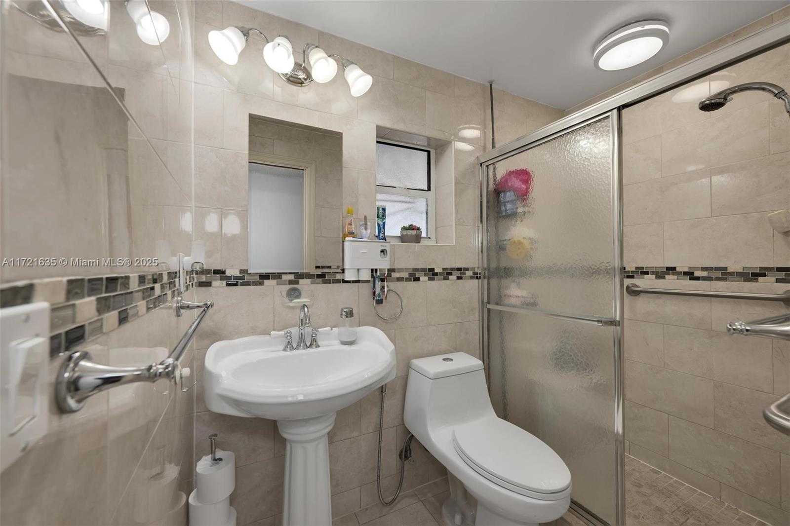Small Image of 462 EAST 39TH ST, Hialeah Number 22