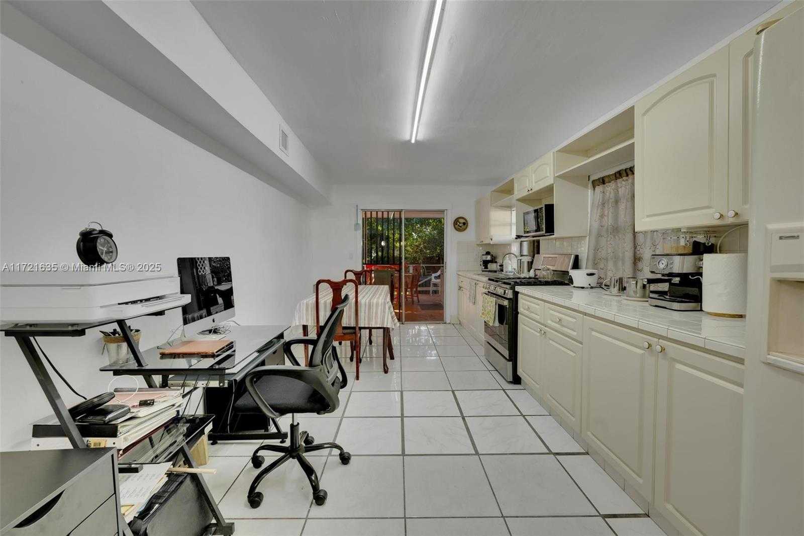Small Image of 462 EAST 39TH ST, Hialeah Number 24