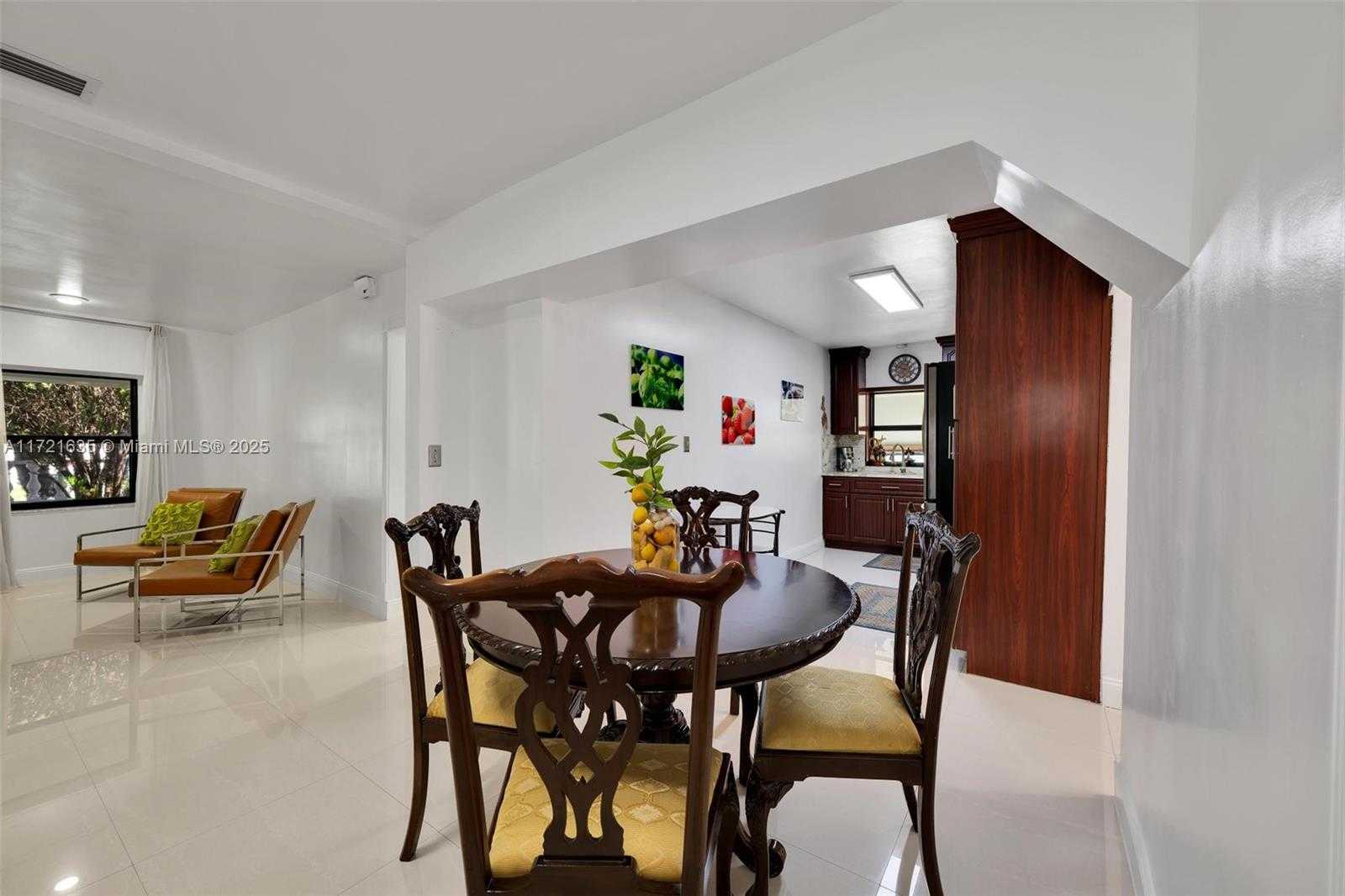 Small Image of 462 EAST 39TH ST, Hialeah Number 33