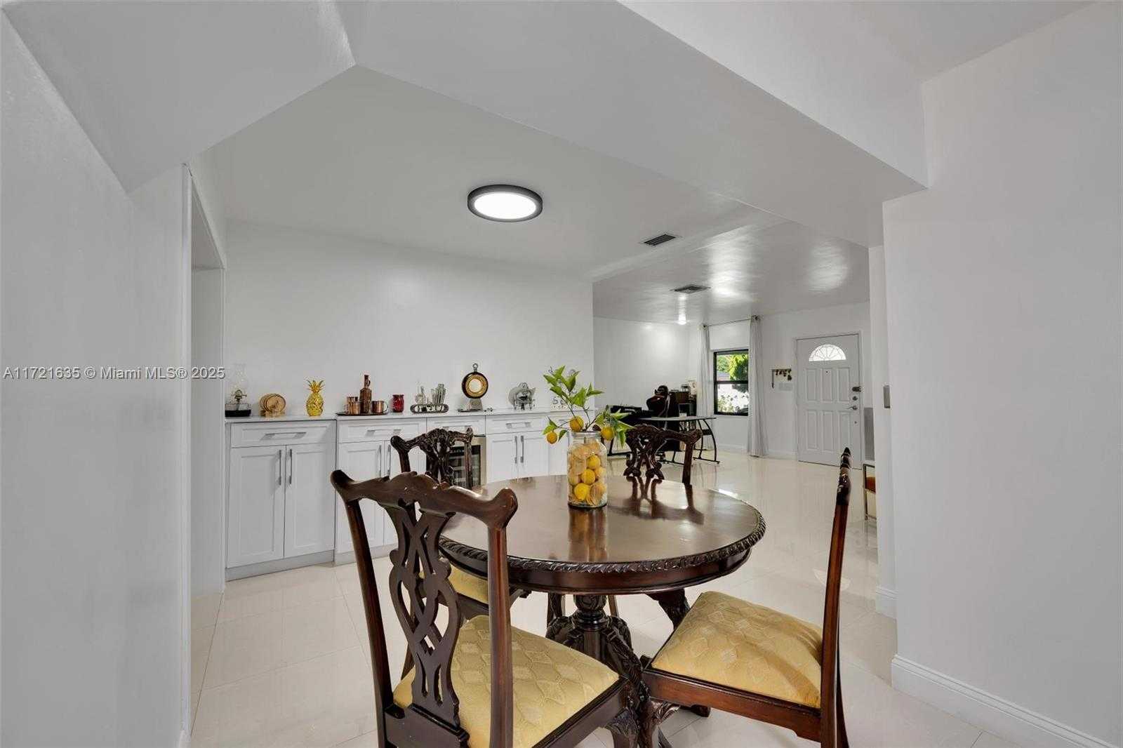 Small Image of 462 EAST 39TH ST, Hialeah Number 36