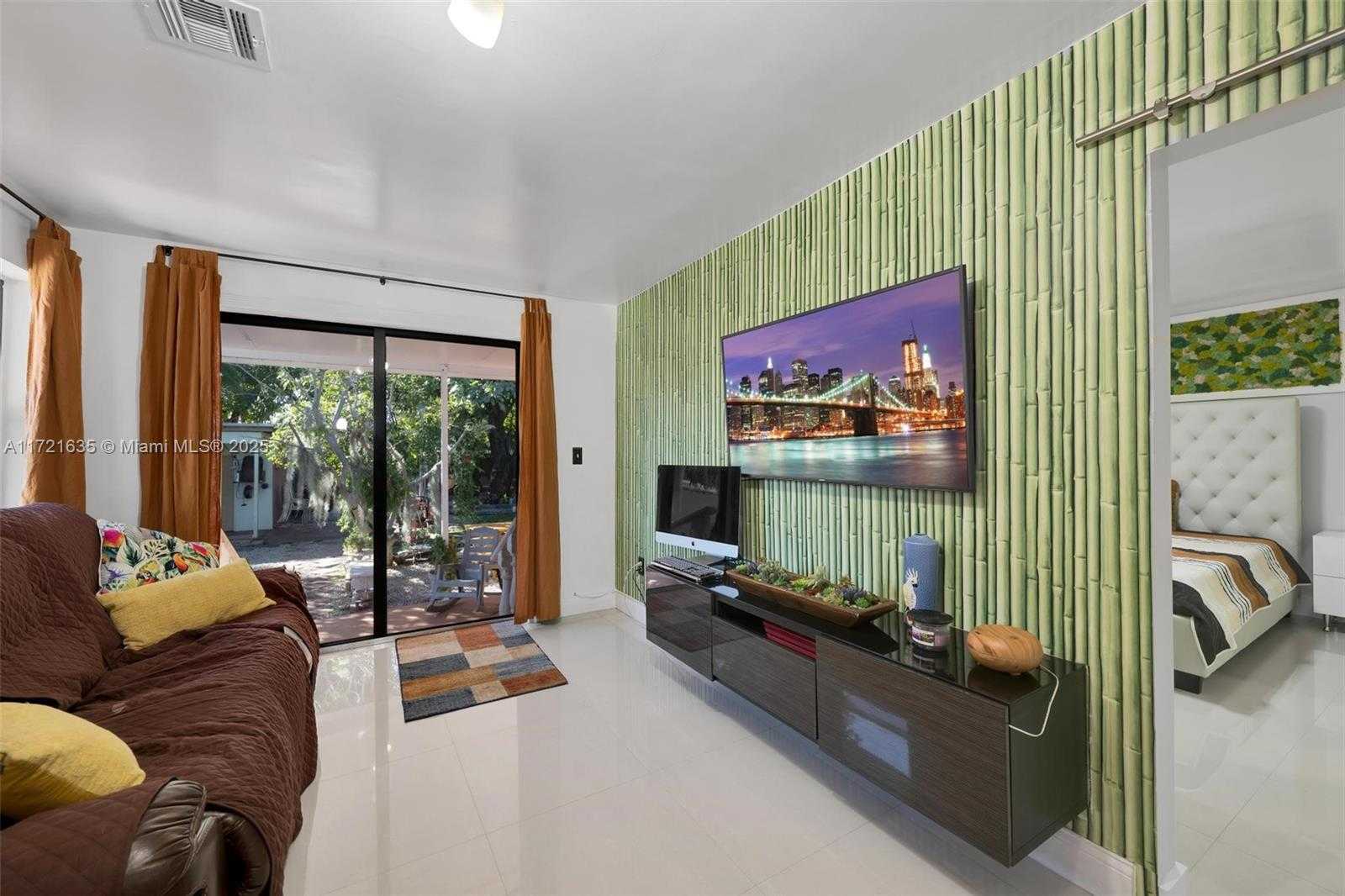 Small Image of 462 EAST 39TH ST, Hialeah Number 42