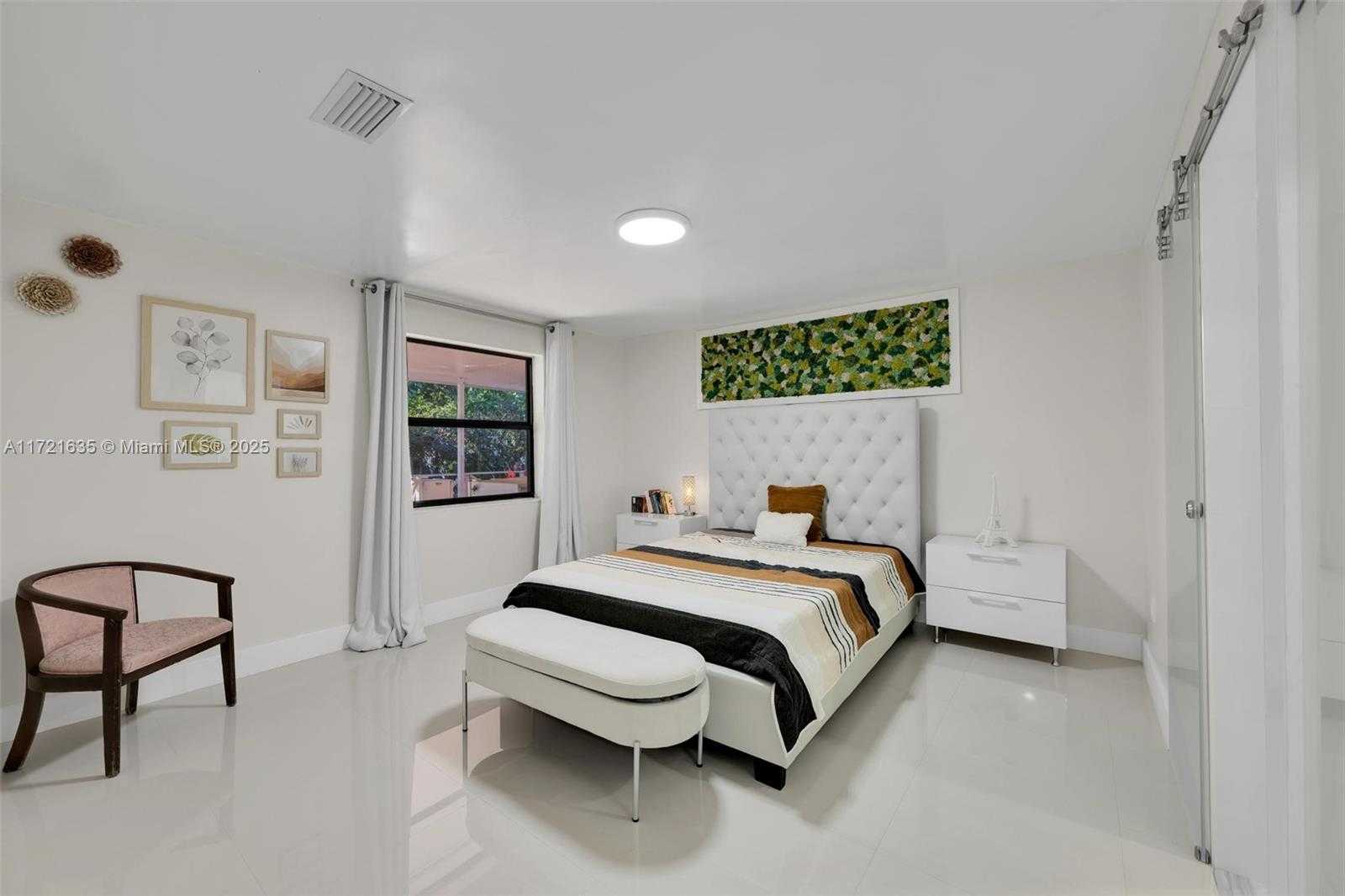 Small Image of 462 EAST 39TH ST, Hialeah Number 44