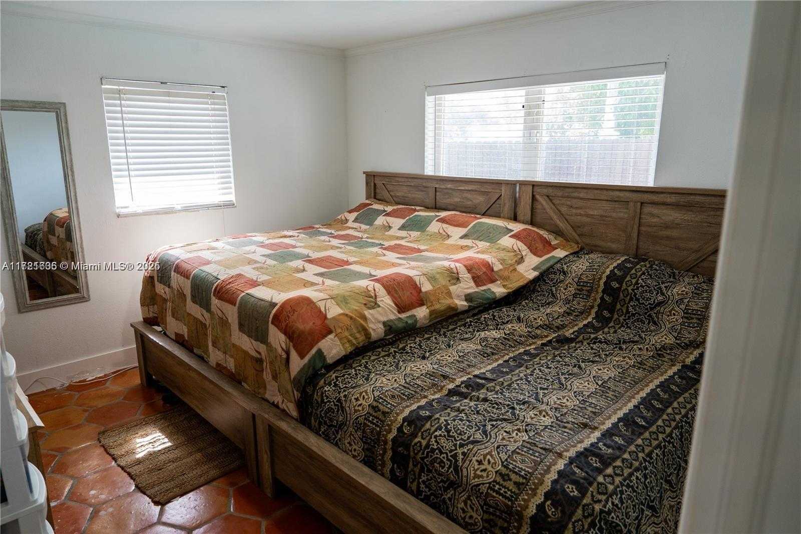 Small Image of 3561 NORTH EAST 13TH AVE, Oakland Park Number 5
