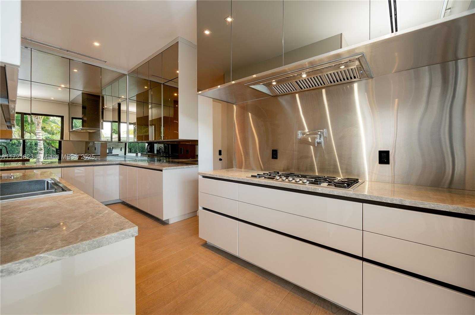 Small Image of 11200 SOUTH WEST 60TH AVE, Pinecrest Number 17