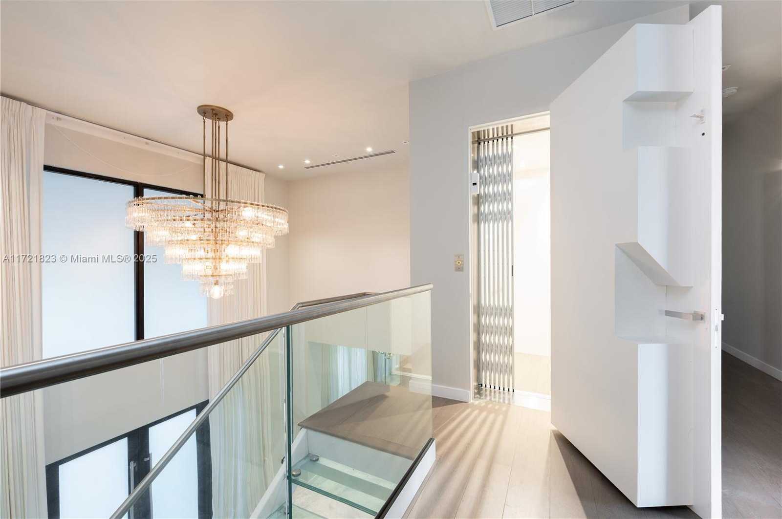 Small Image of 11200 SOUTH WEST 60TH AVE, Pinecrest Number 25