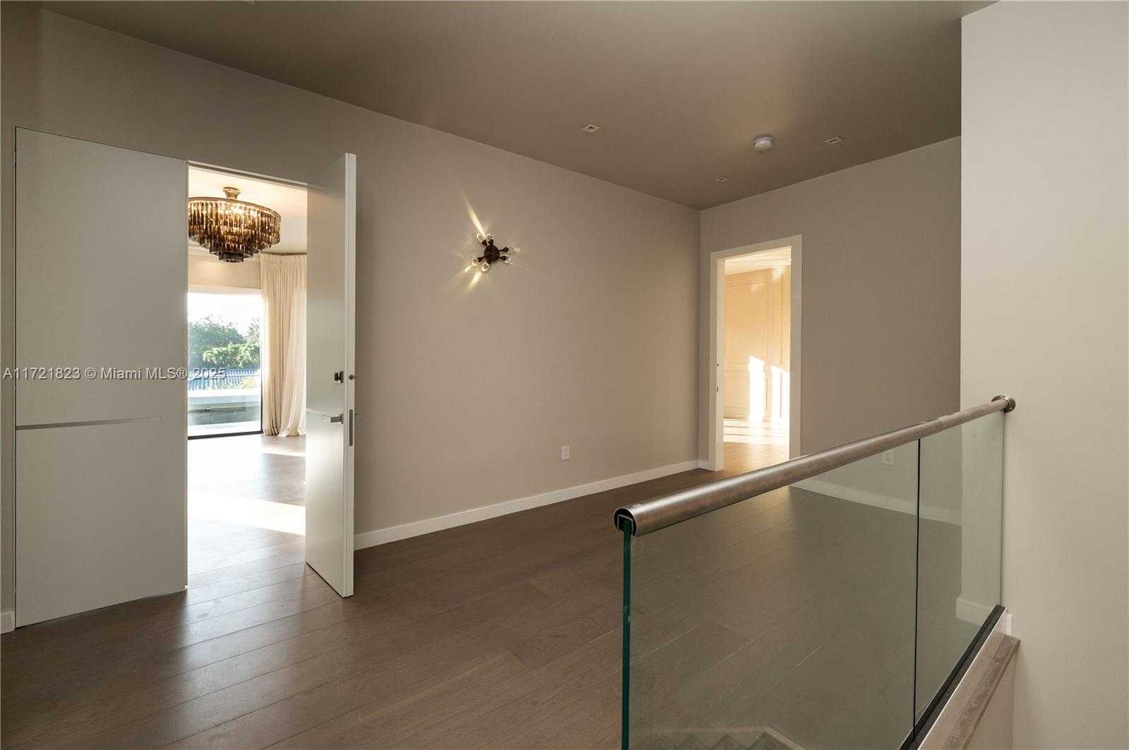 Small Image of 11200 SOUTH WEST 60TH AVE, Pinecrest Number 26