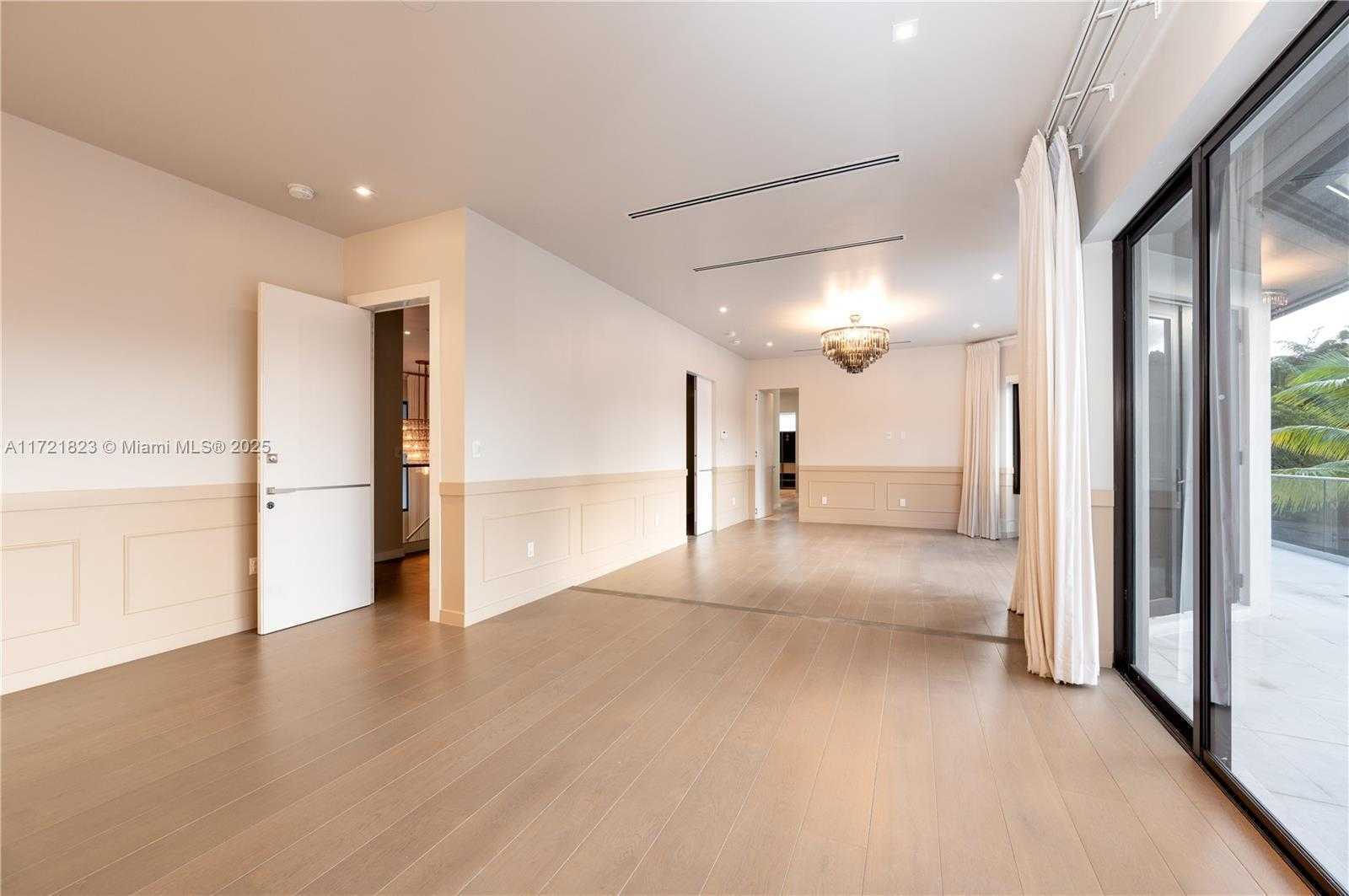 Small Image of 11200 SOUTH WEST 60TH AVE, Pinecrest Number 29