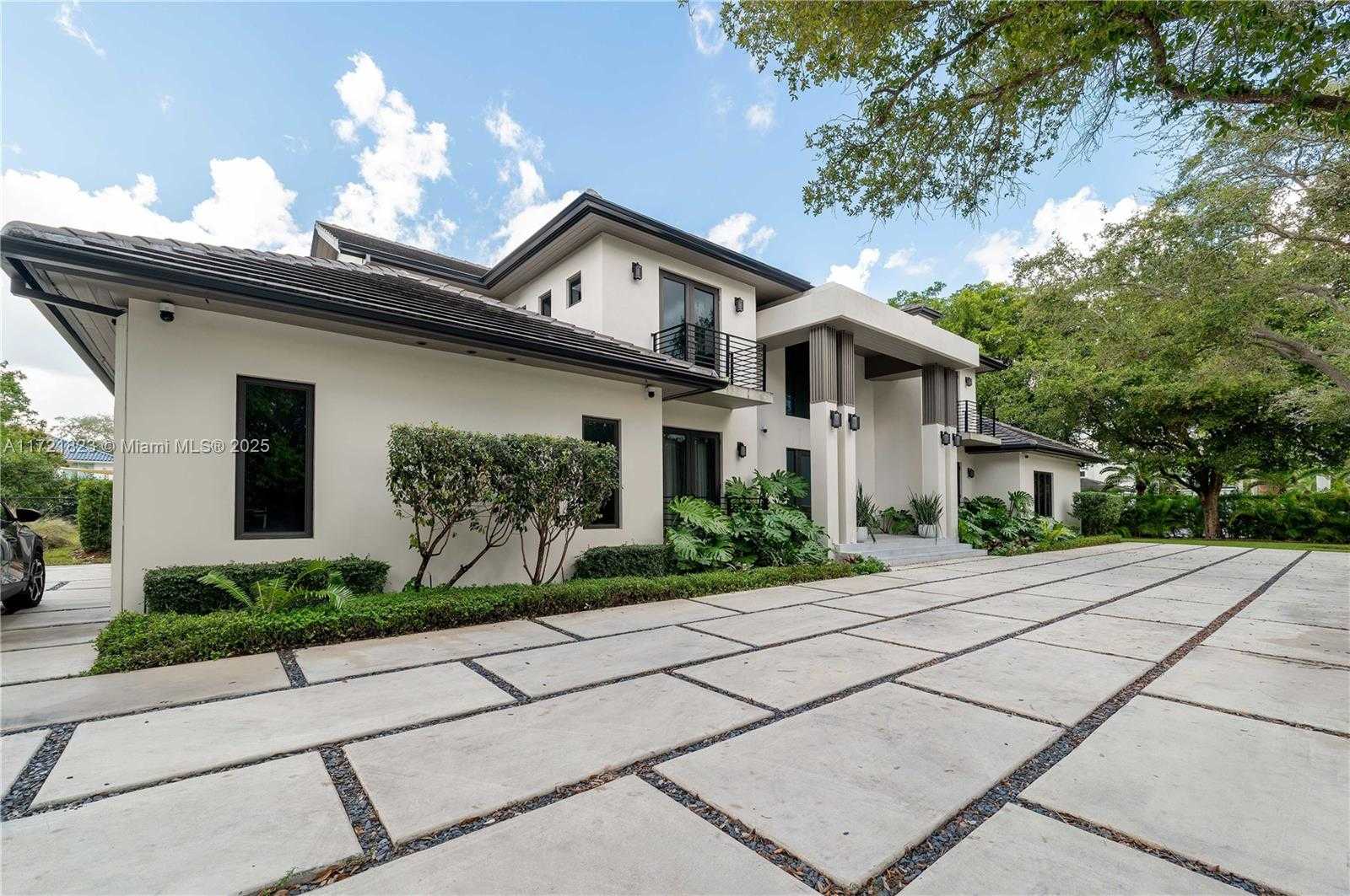 Small Image of 11200 SOUTH WEST 60TH AVE, Pinecrest Number 3