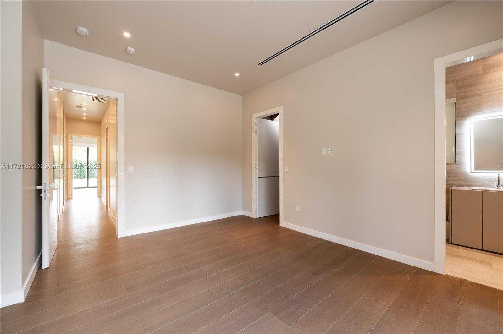 Small Image of 11200 SOUTH WEST 60TH AVE, Pinecrest Number 41