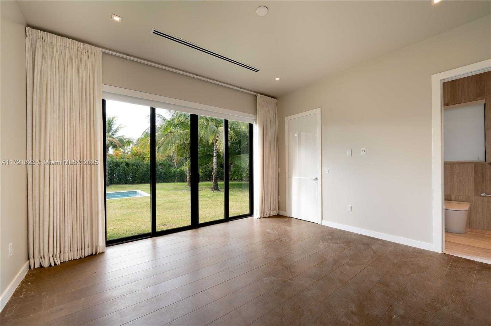 Small Image of 11200 SOUTH WEST 60TH AVE, Pinecrest Number 44