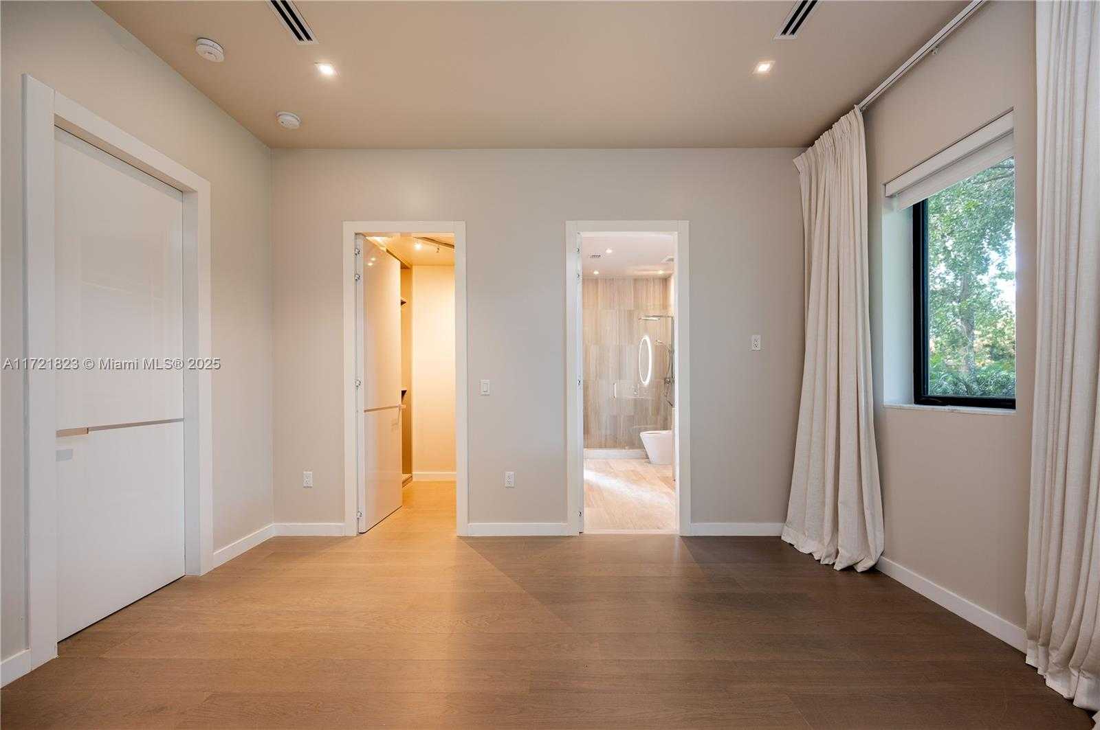 Small Image of 11200 SOUTH WEST 60TH AVE, Pinecrest Number 45