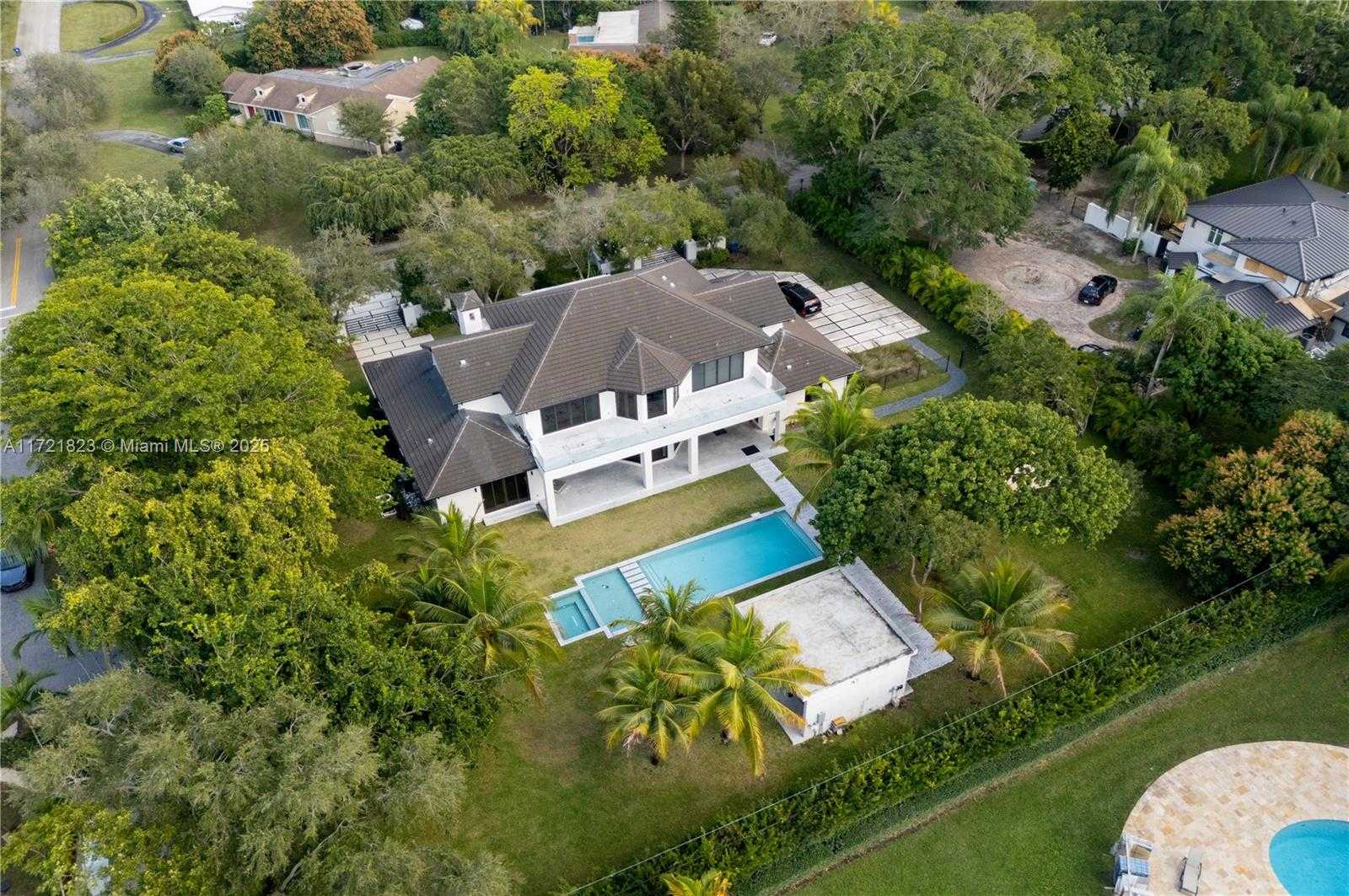 Small Image of 11200 SOUTH WEST 60TH AVE, Pinecrest Number 48
