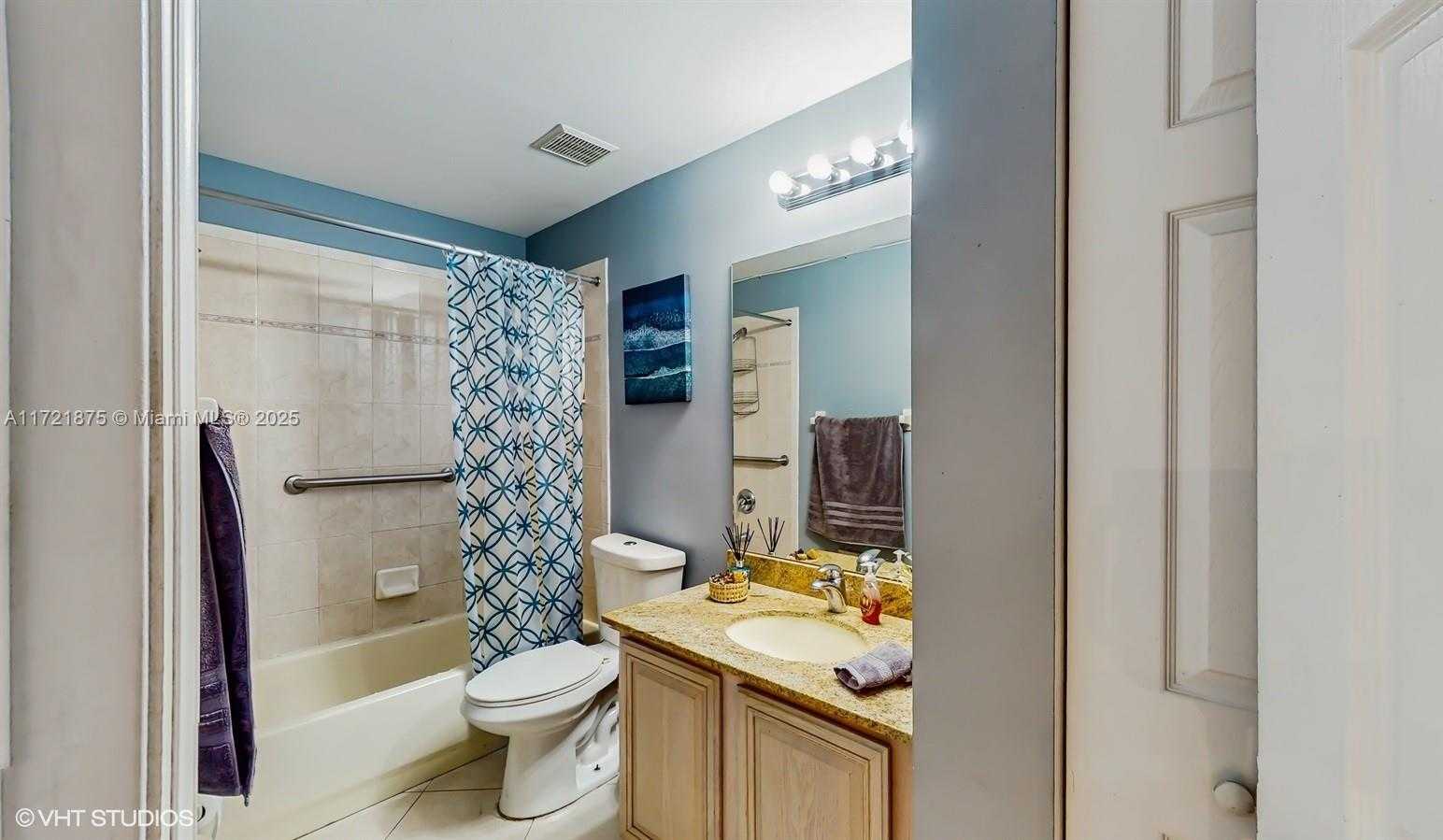 Small Image of 5323 NORTH WEST 109TH CT, Doral Number 14