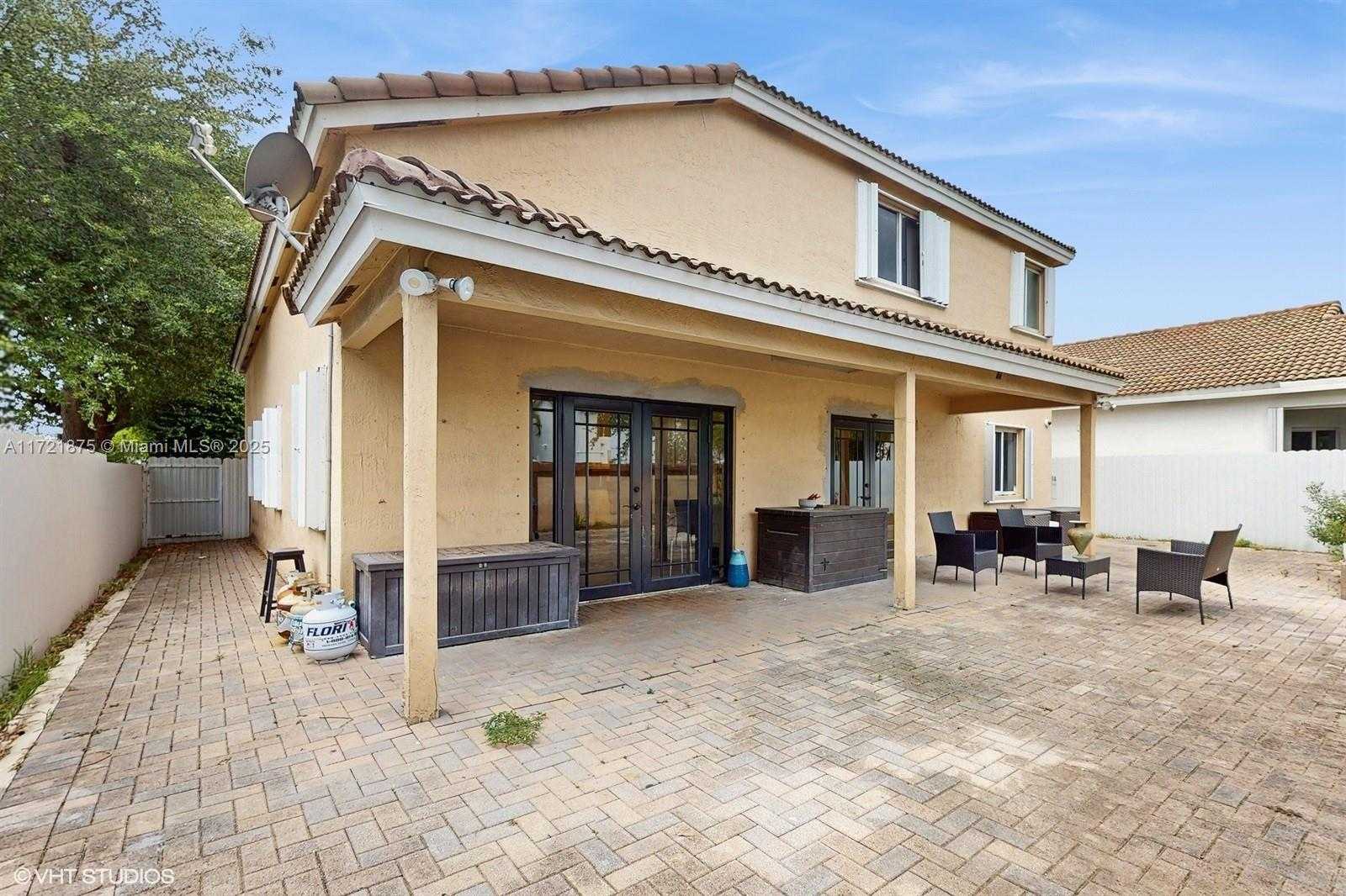Small Image of 5323 NORTH WEST 109TH CT, Doral Number 30
