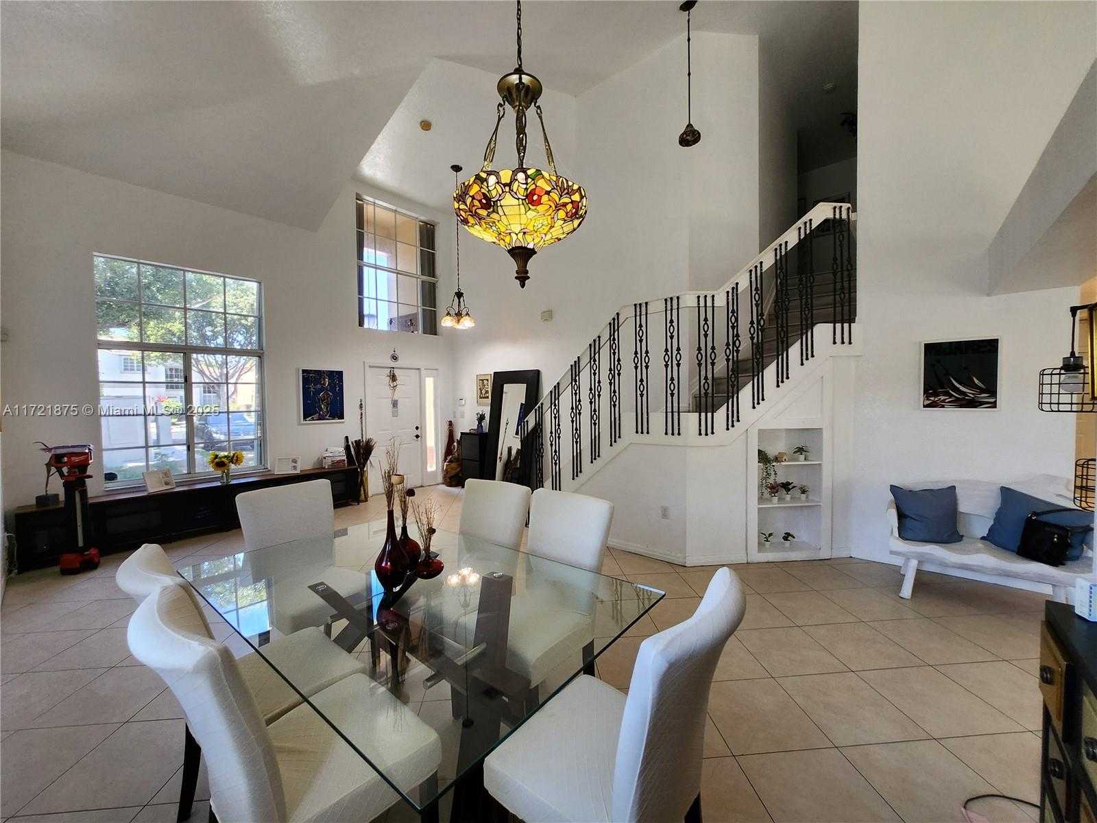 Small Image of 5323 NORTH WEST 109TH CT, Doral Number 44
