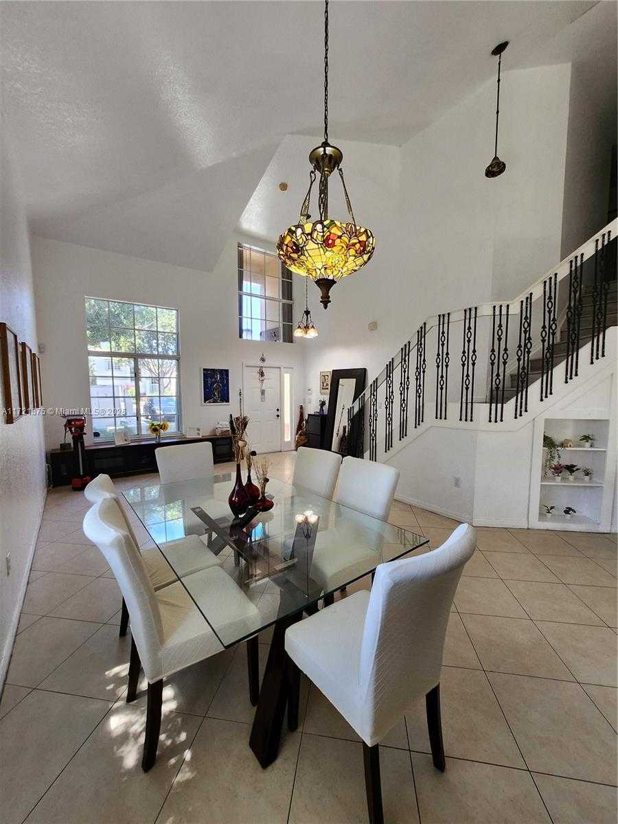 Small Image of 5323 NORTH WEST 109TH CT, Doral Number 45