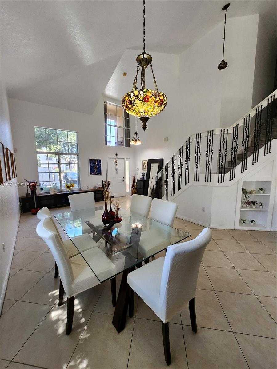 Small Image of 5323 NORTH WEST 109TH CT, Doral Number 56