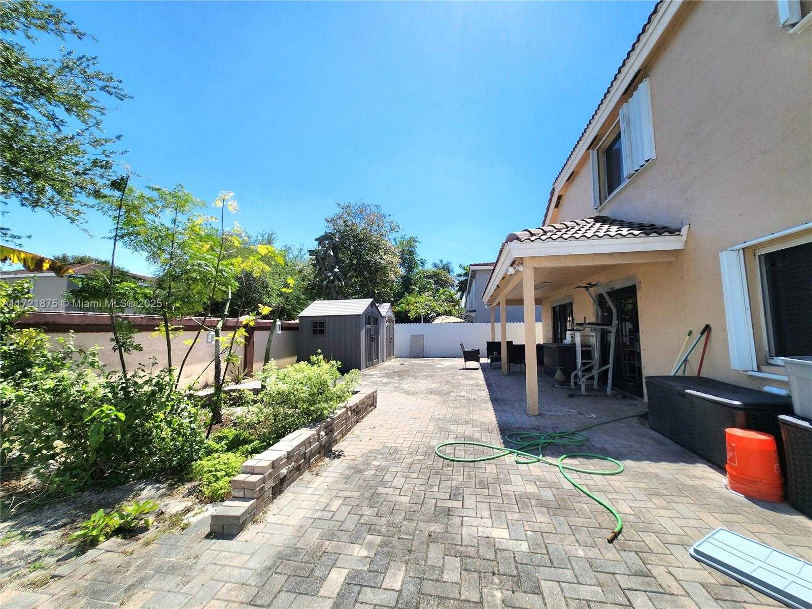 Small Image of 5323 NORTH WEST 109TH CT, Doral Number 66