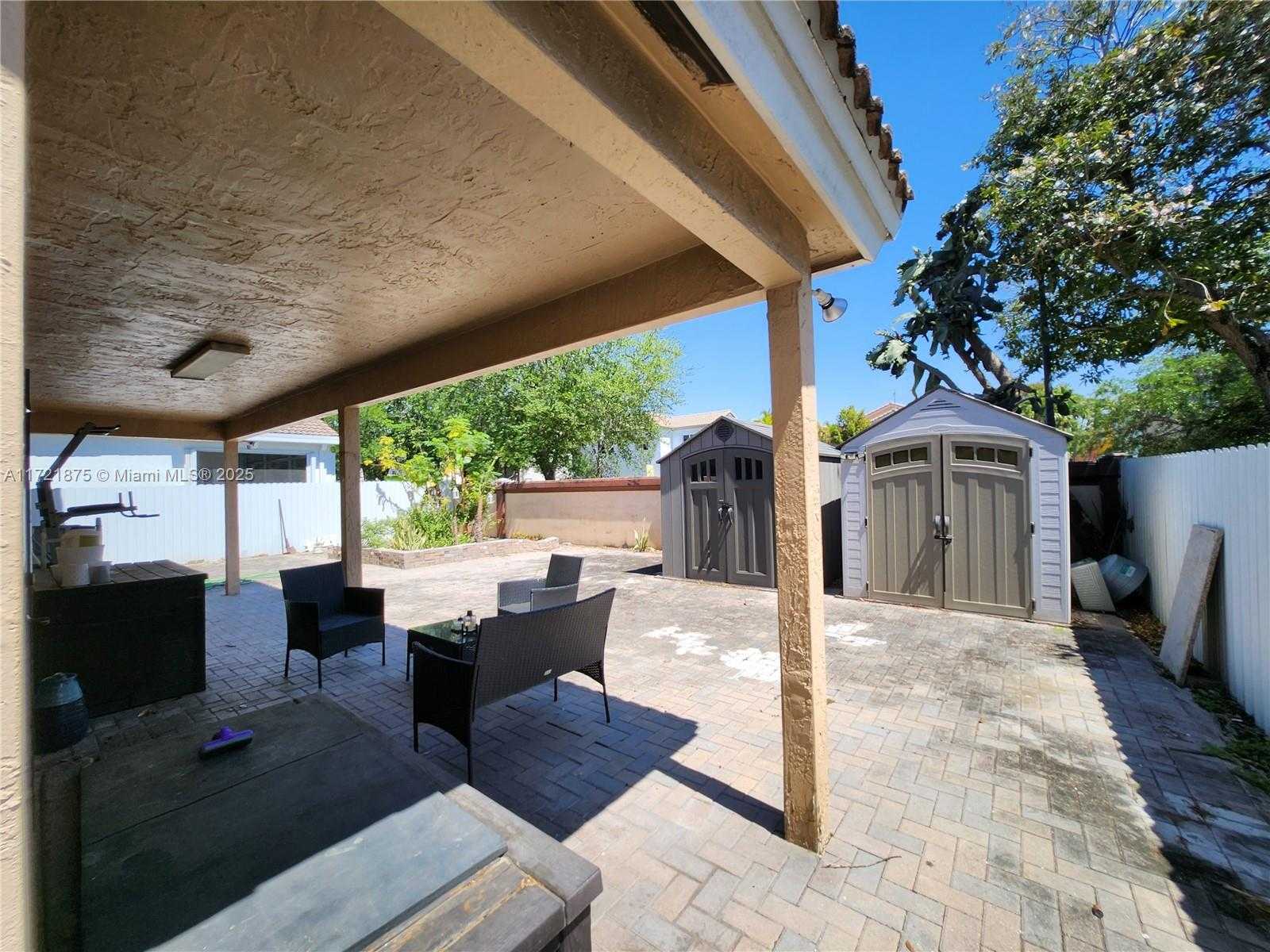 Small Image of 5323 NORTH WEST 109TH CT, Doral Number 68