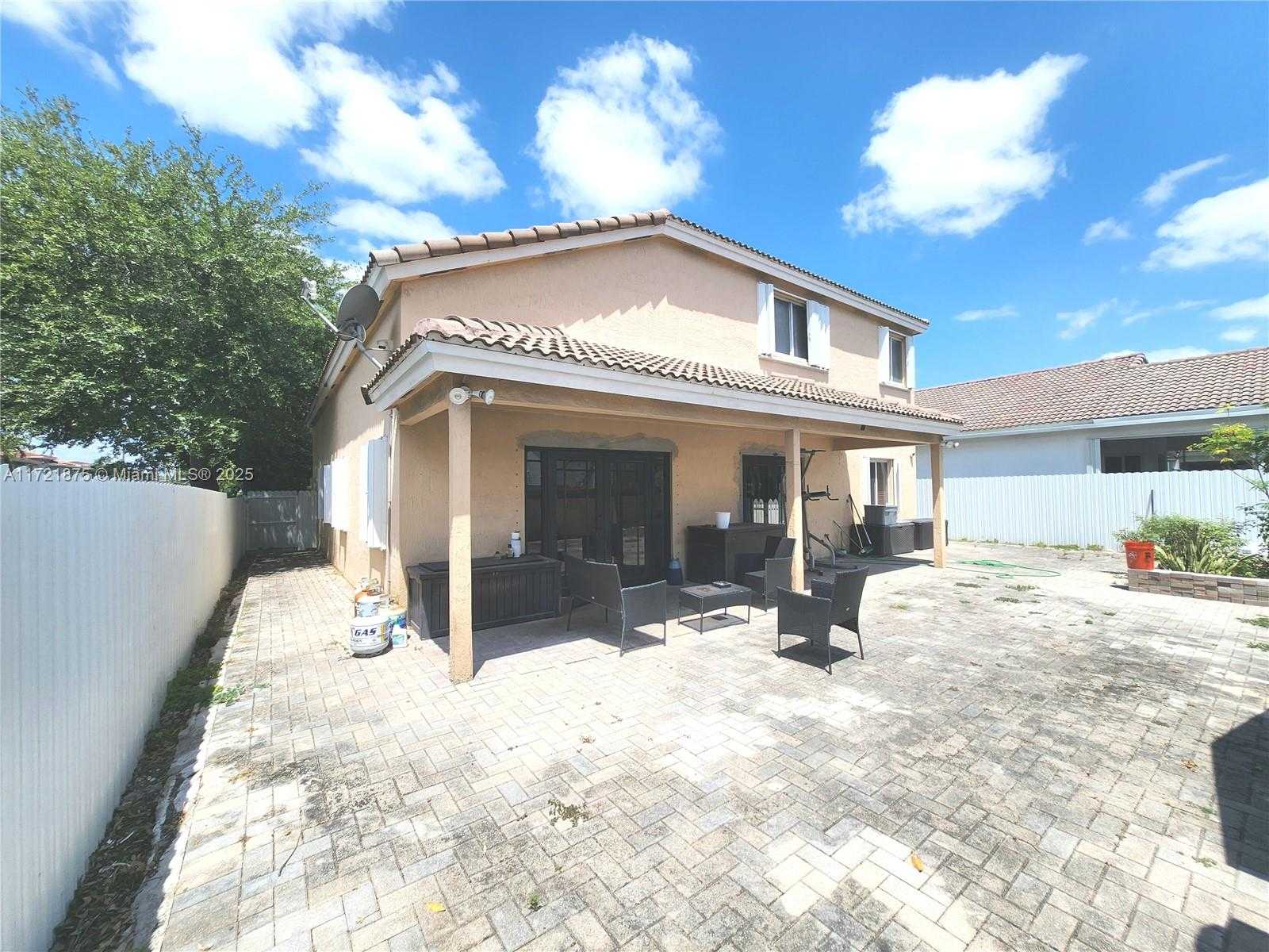 Small Image of 5323 NORTH WEST 109TH CT, Doral Number 74