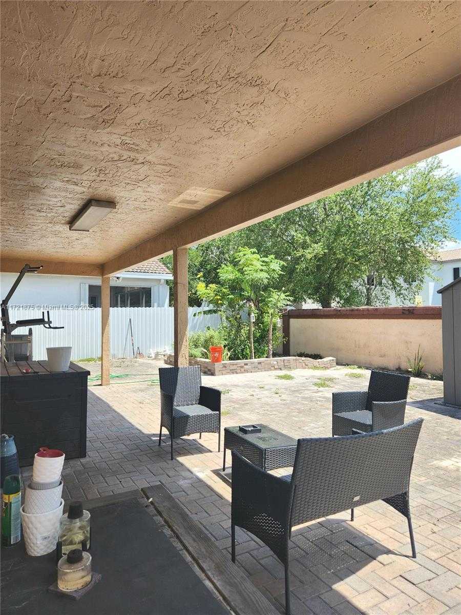 Small Image of 5323 NORTH WEST 109TH CT, Doral Number 78