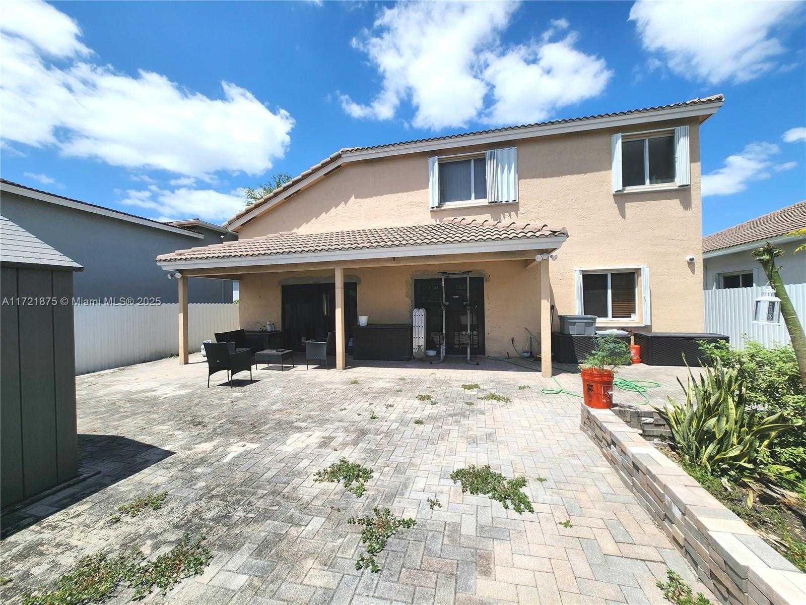 Small Image of 5323 NORTH WEST 109TH CT, Doral Number 82