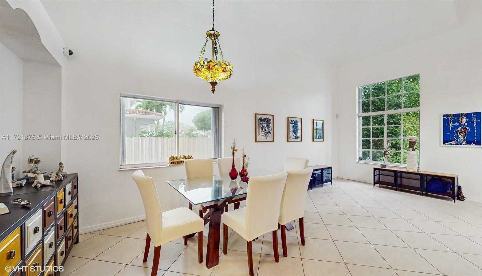 Small Image of 5323 NORTH WEST 109TH CT, Doral Number 9