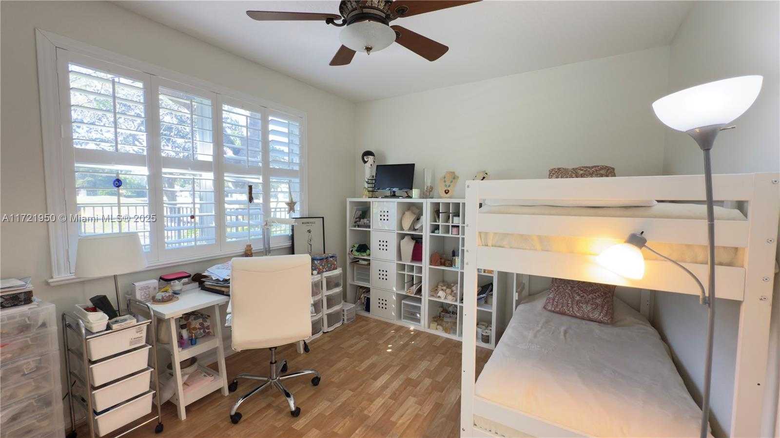 Small Image of 2531 EAGLE RUN DR, Weston Number 15