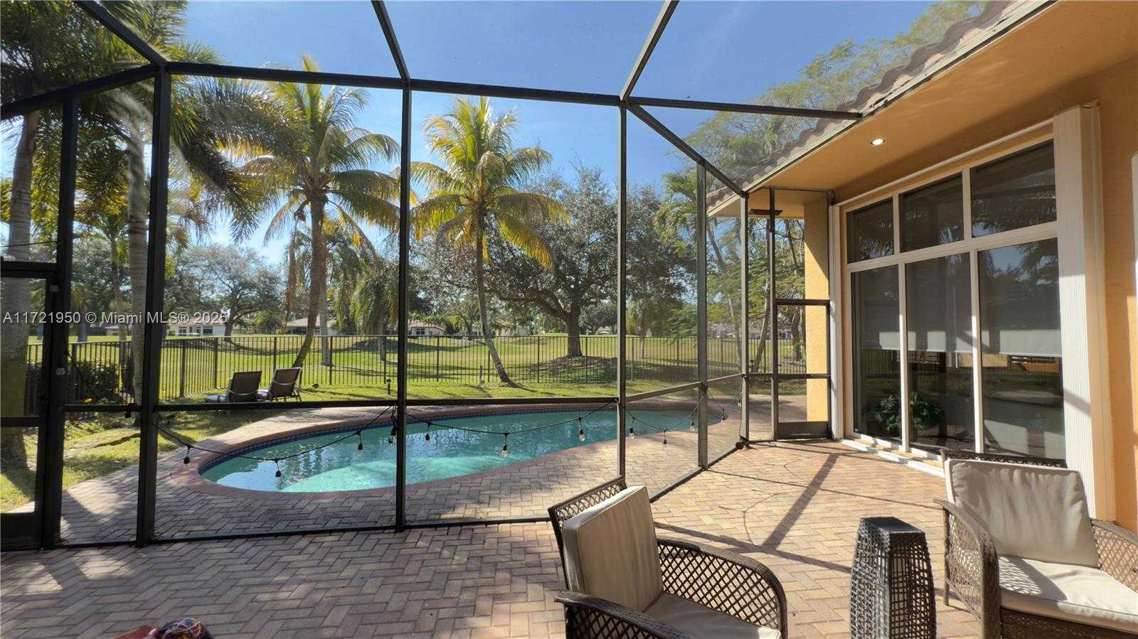 Small Image of 2531 EAGLE RUN DR, Weston Number 18