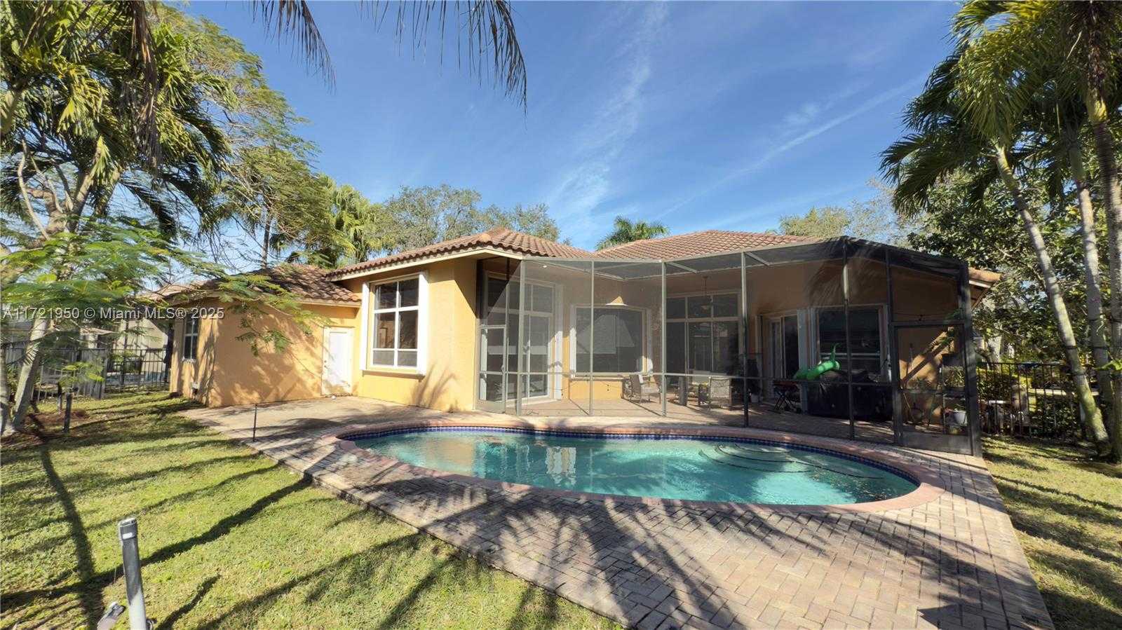 Small Image of 2531 EAGLE RUN DR, Weston Number 19