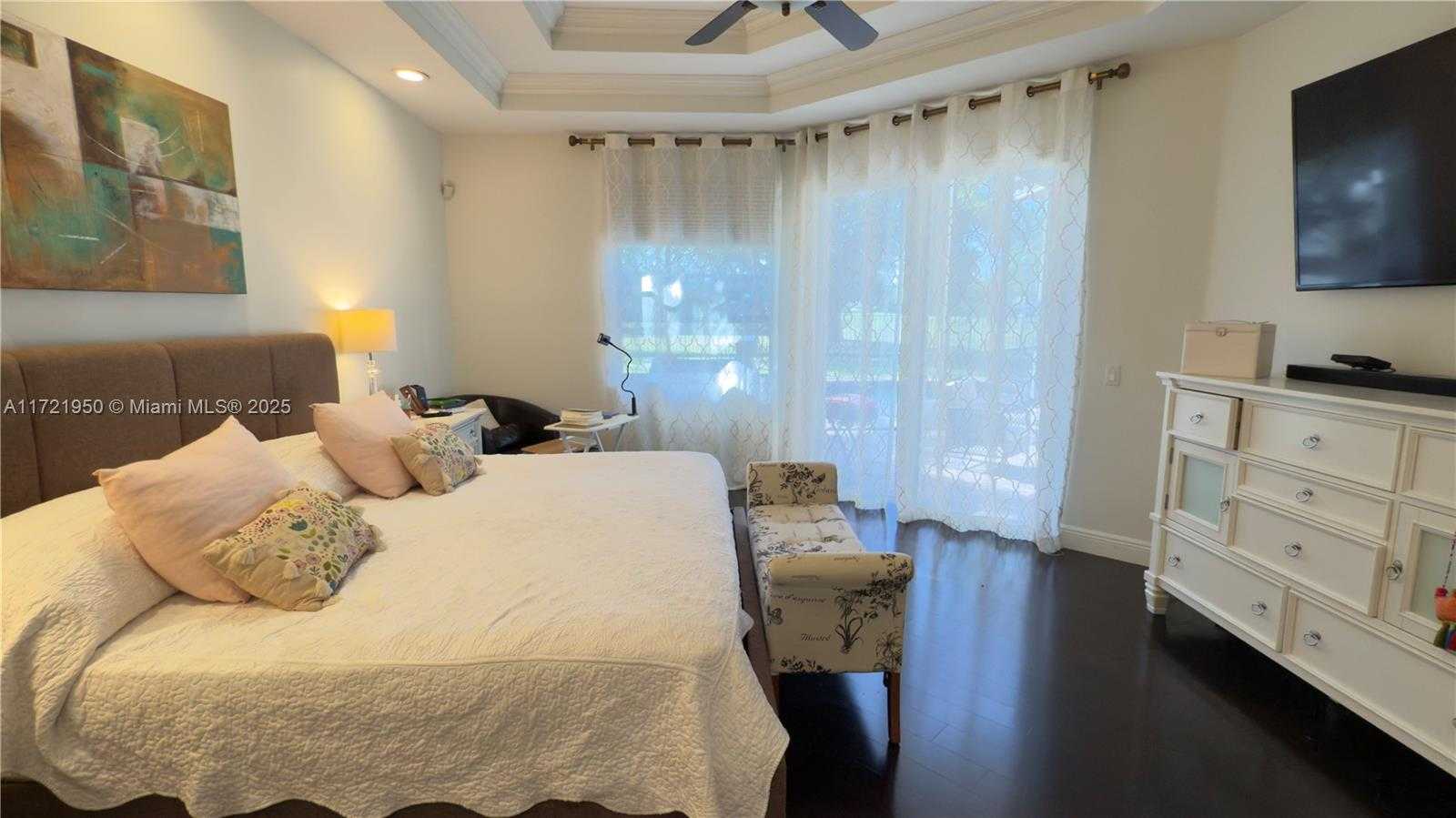 Small Image of 2531 EAGLE RUN DR, Weston Number 27