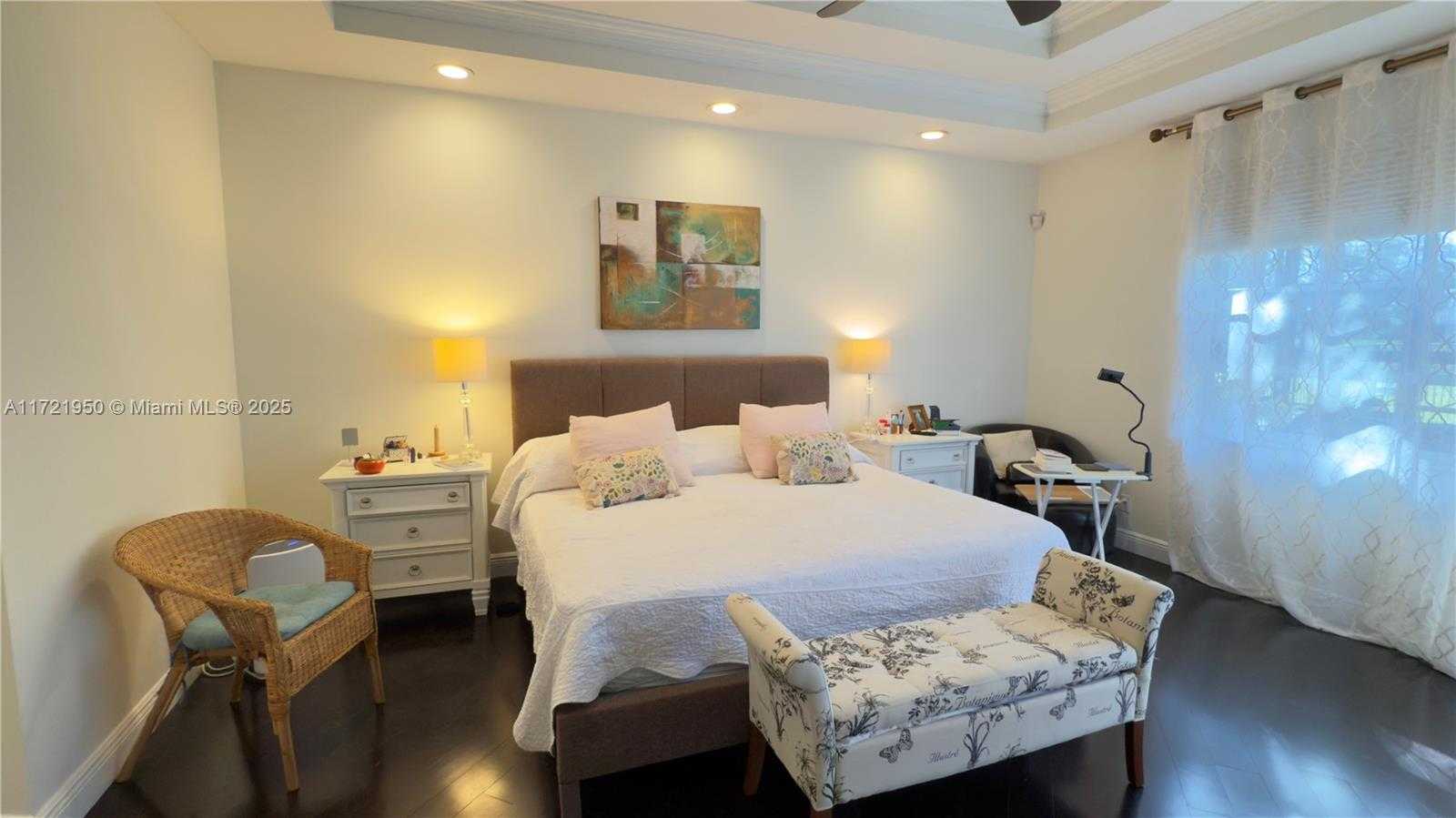 Small Image of 2531 EAGLE RUN DR, Weston Number 28