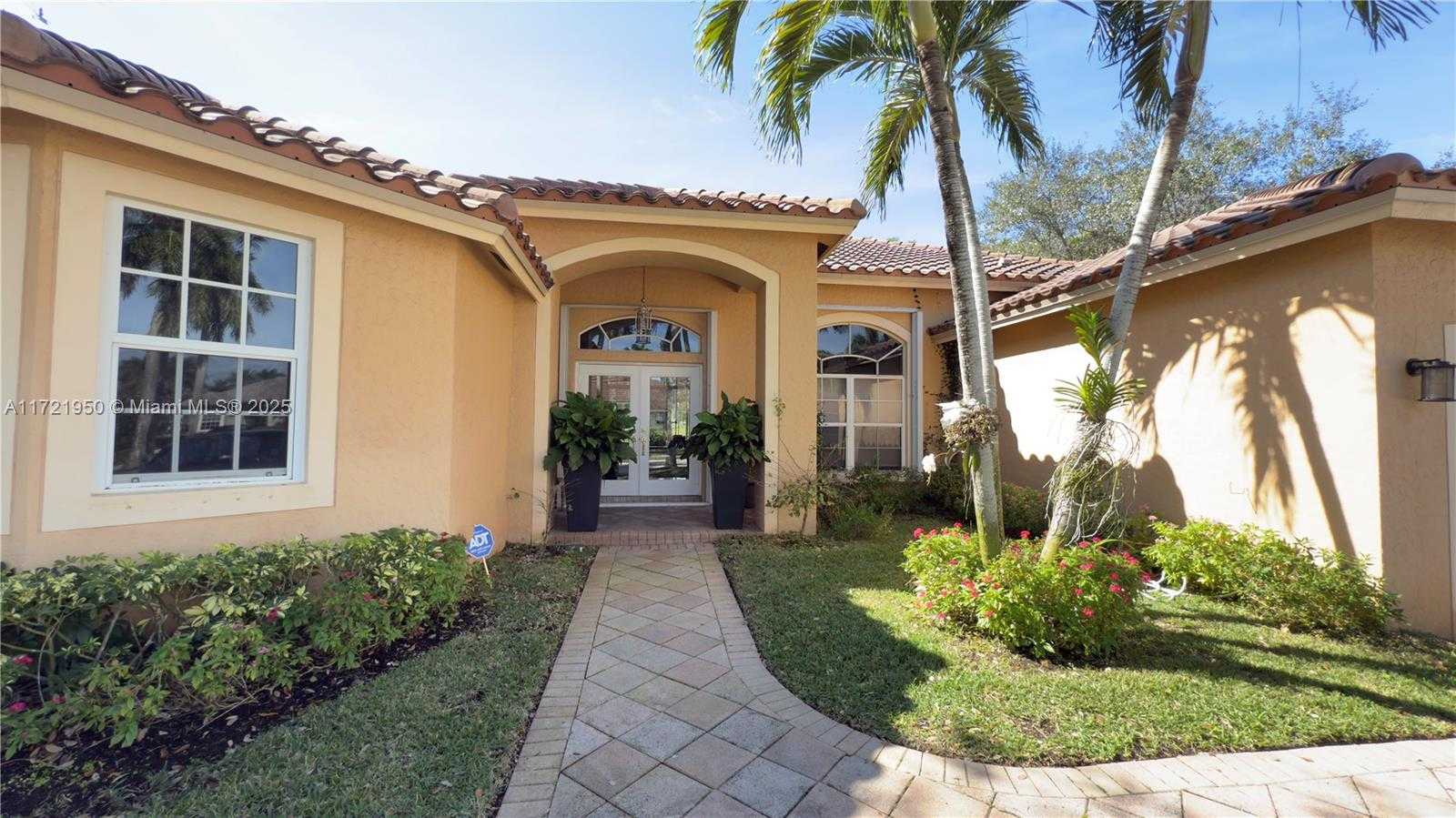 Small Image of 2531 EAGLE RUN DR, Weston Number 3