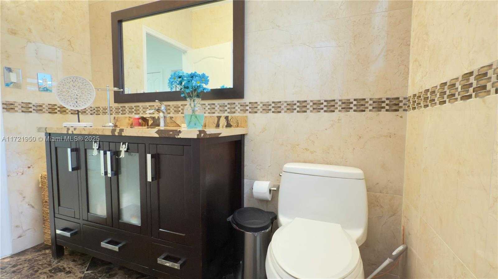 Small Image of 2531 EAGLE RUN DR, Weston Number 30