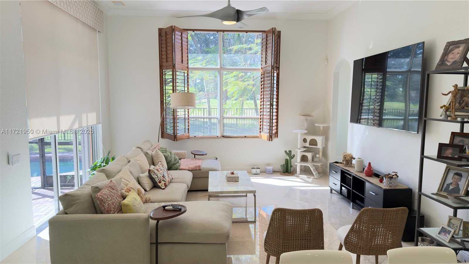 Small Image of 2531 EAGLE RUN DR, Weston Number 9