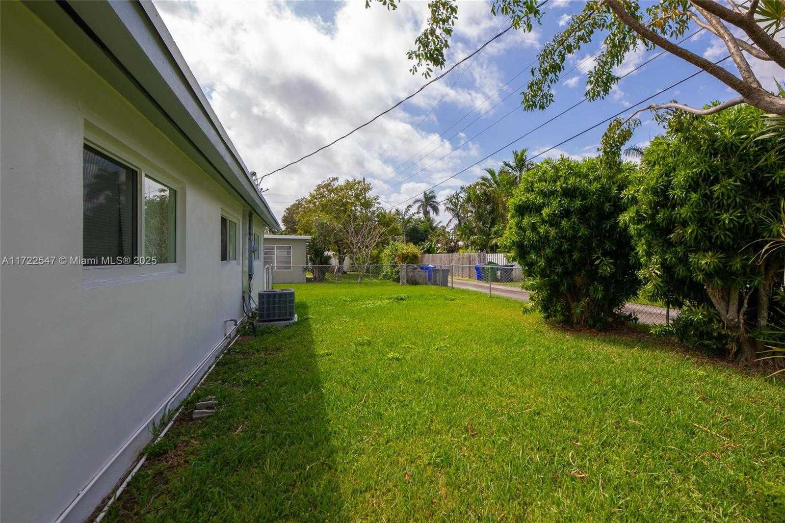Small Image of 610 NORTH 31ST CT, Hollywood Number 27