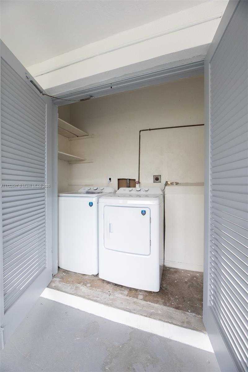 Small Image of 610 NORTH 31ST CT, Hollywood Number 30