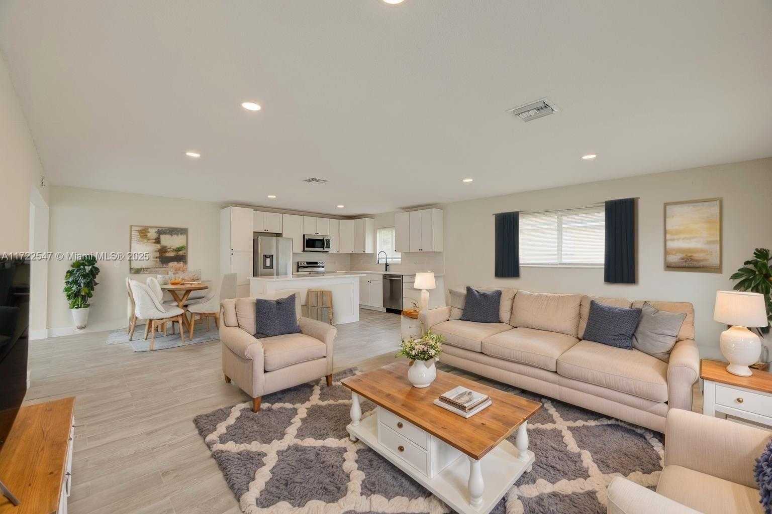 Small Image of 610 NORTH 31ST CT, Hollywood Number 4