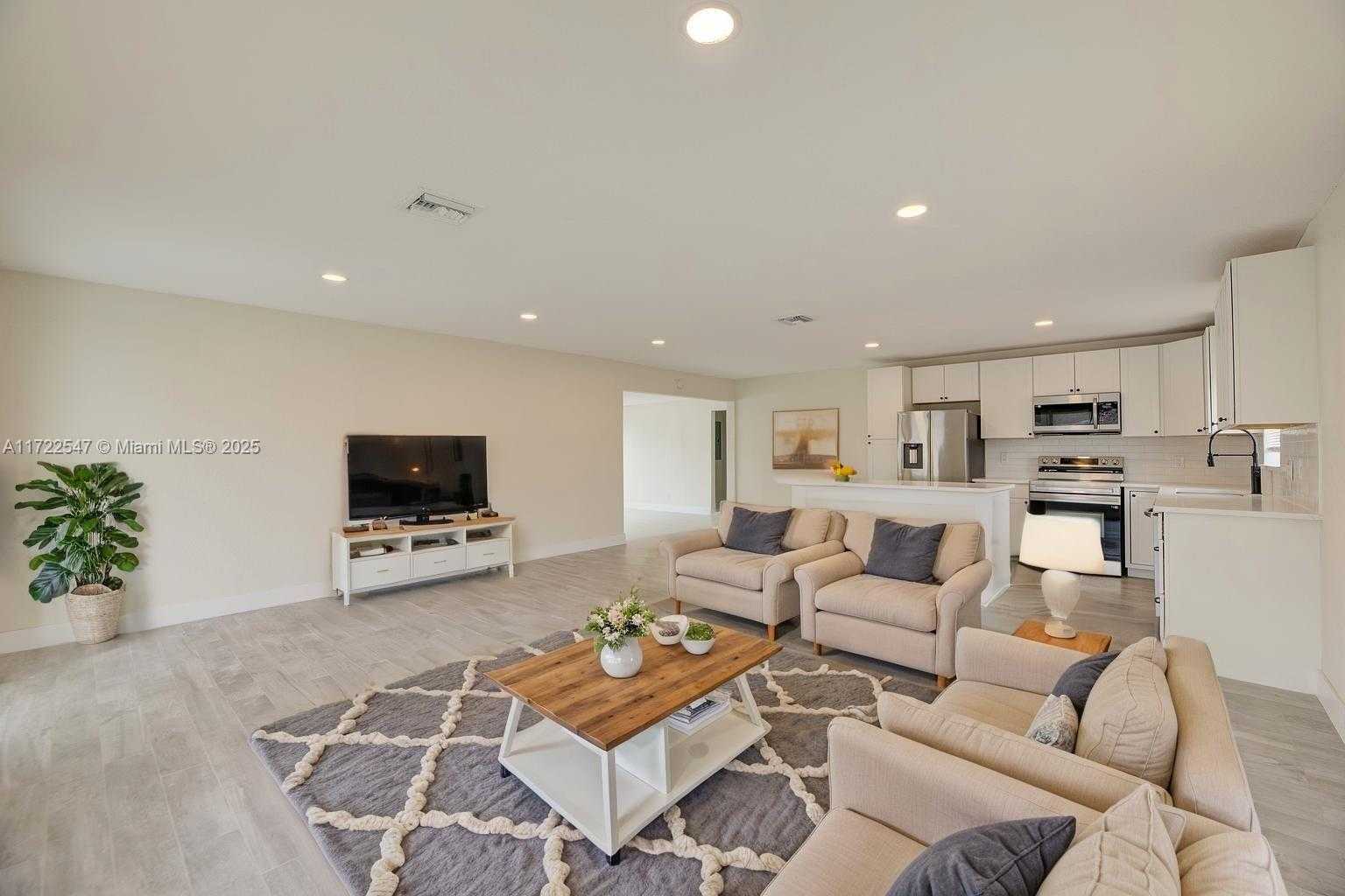 Small Image of 610 NORTH 31ST CT, Hollywood Number 7