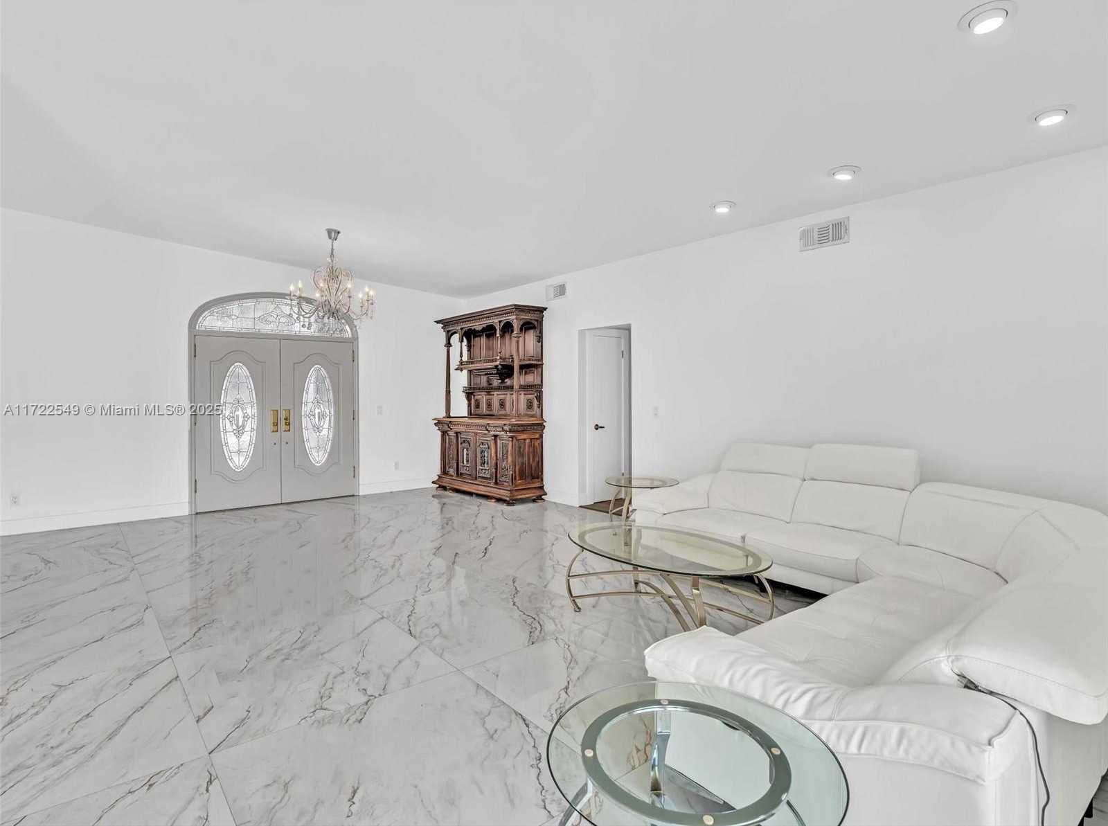 Small Image of 12904 BANYAN RD, North Miami Number 12