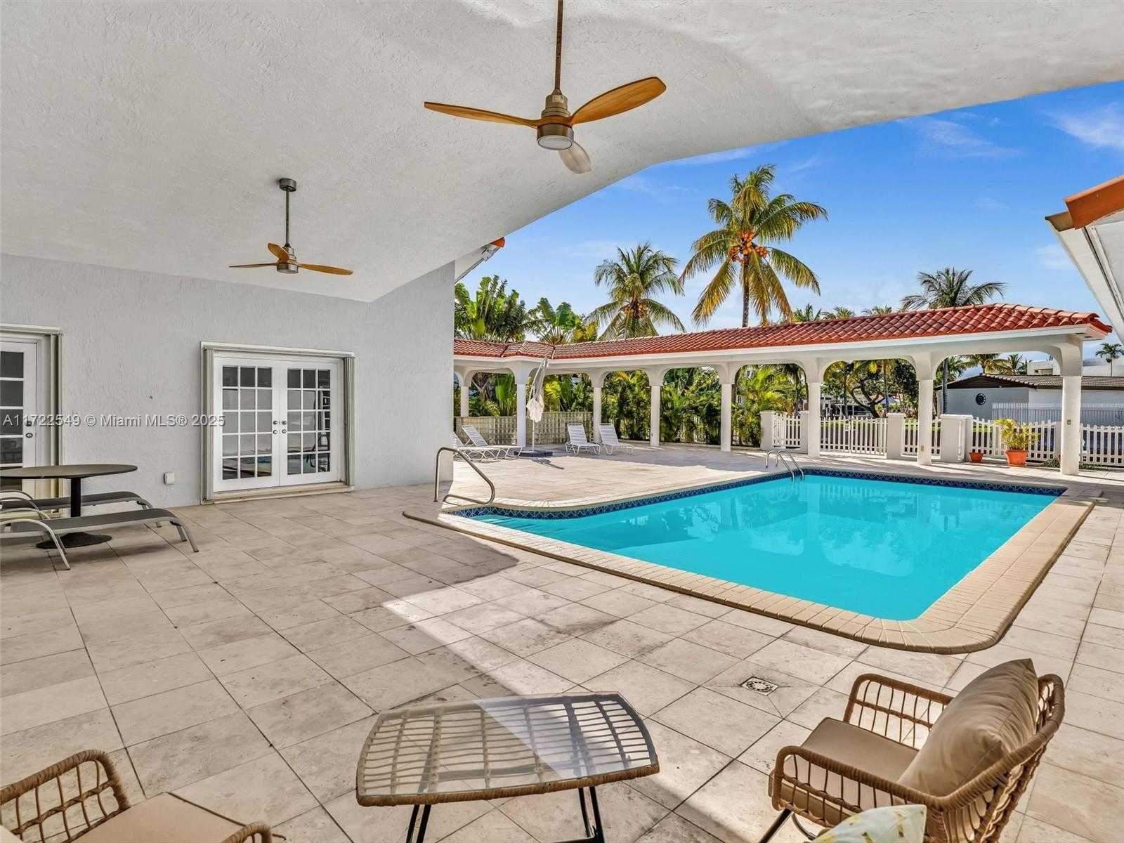 Small Image of 12904 BANYAN RD, North Miami Number 15