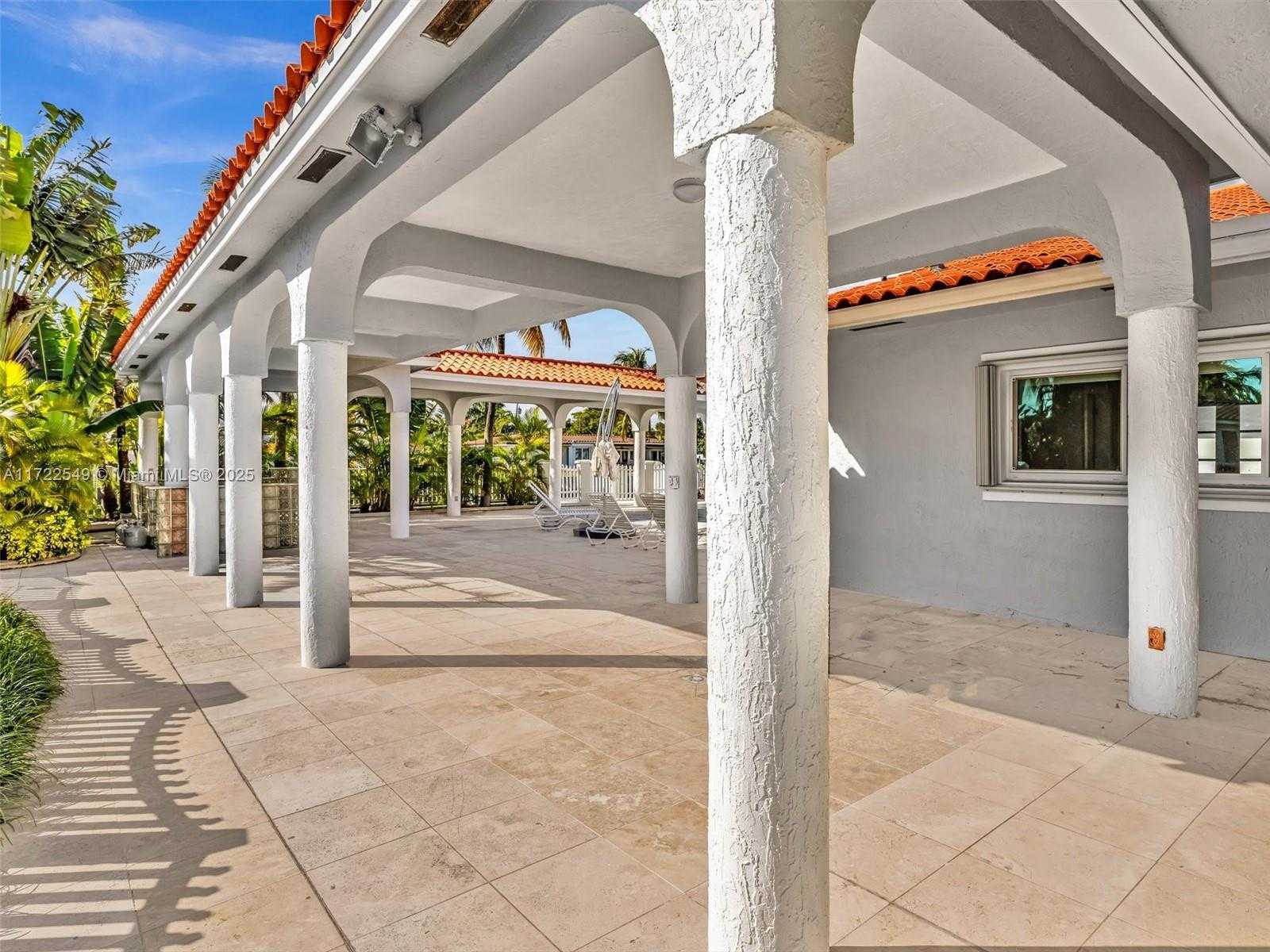 Small Image of 12904 BANYAN RD, North Miami Number 28