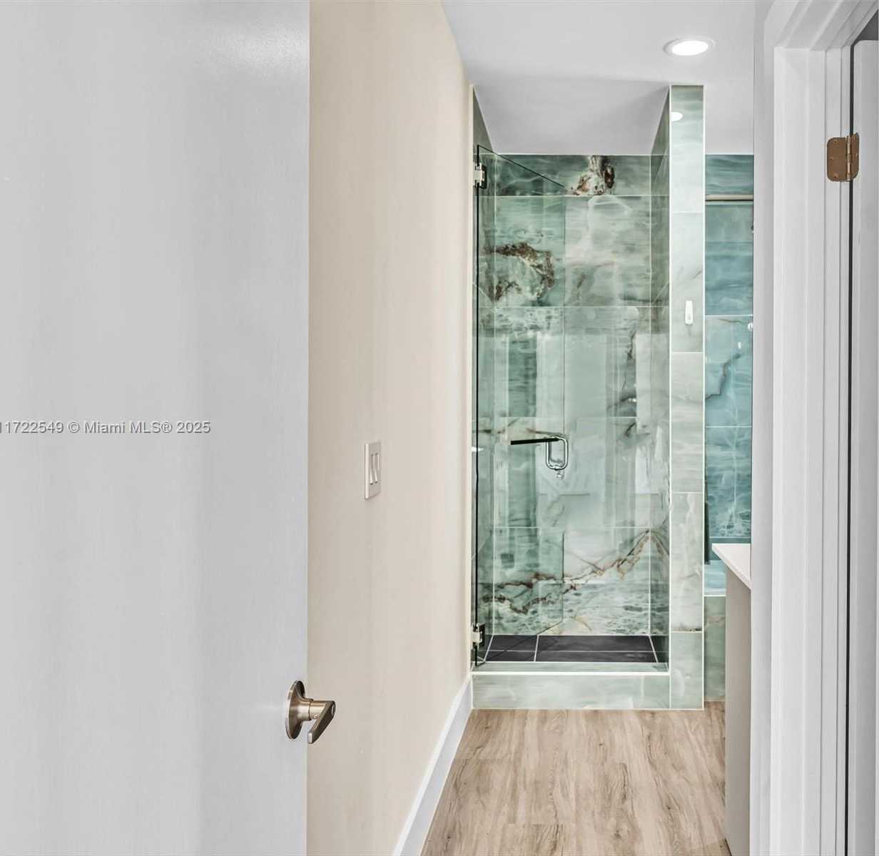 Small Image of 12904 BANYAN RD, North Miami Number 42
