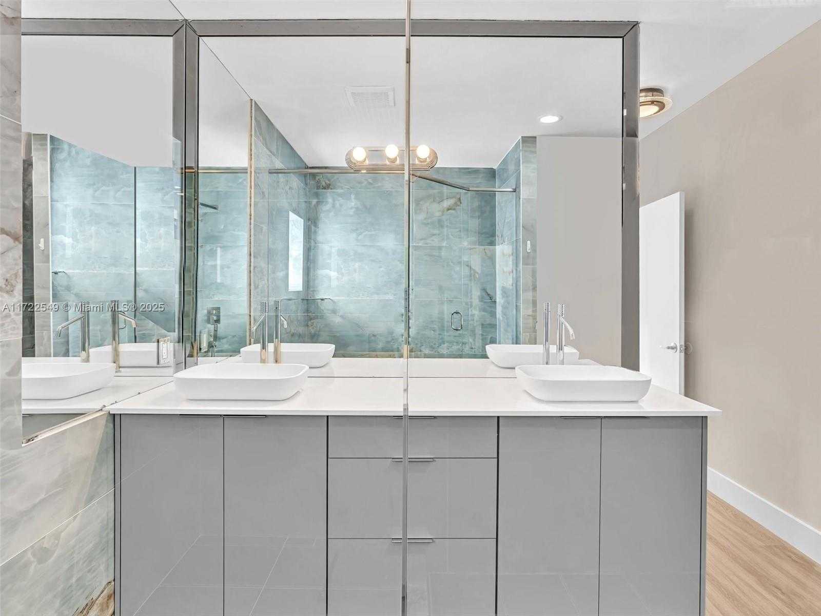 Small Image of 12904 BANYAN RD, North Miami Number 46