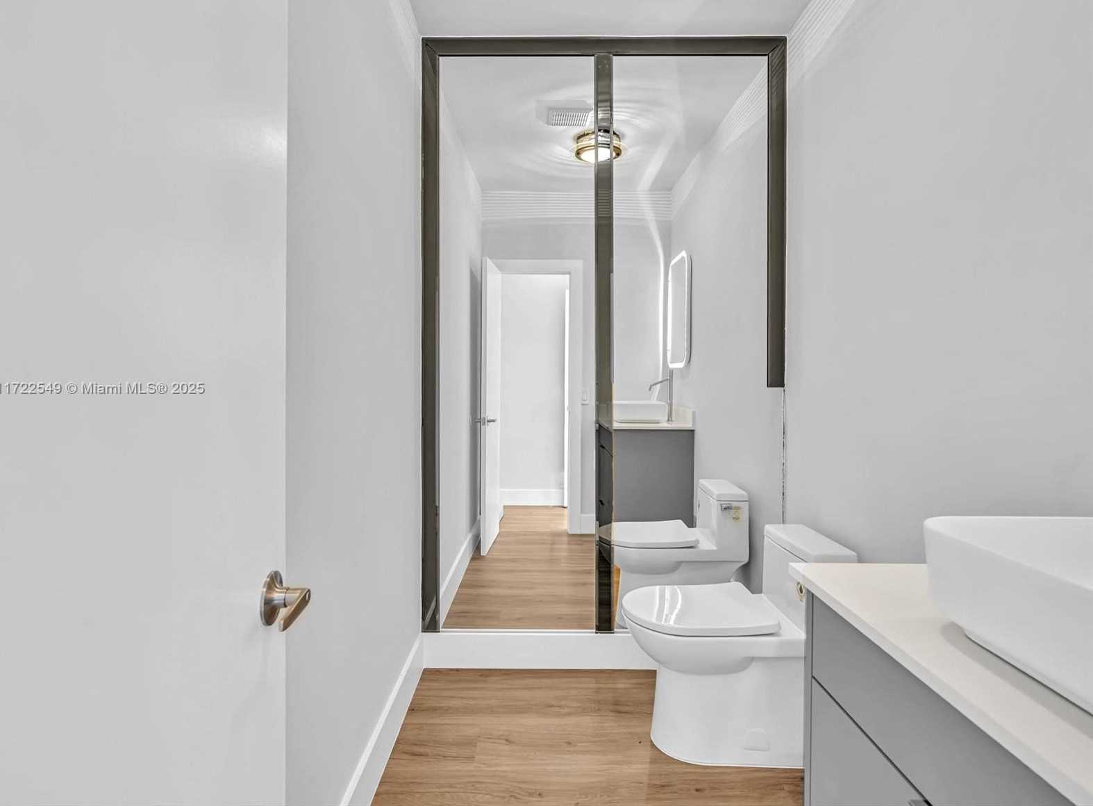 Small Image of 12904 BANYAN RD, North Miami Number 48