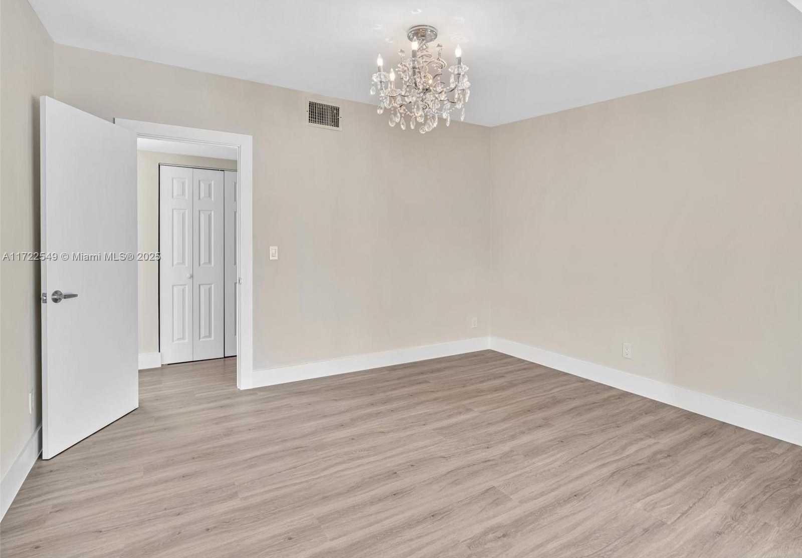 Small Image of 12904 BANYAN RD, North Miami Number 51